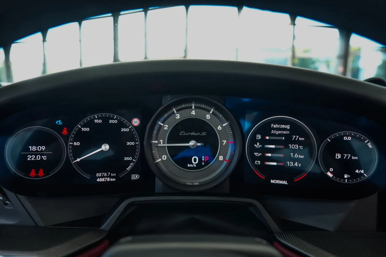 2021 Porsche 911 Turbo S Cabriolet, 19/30