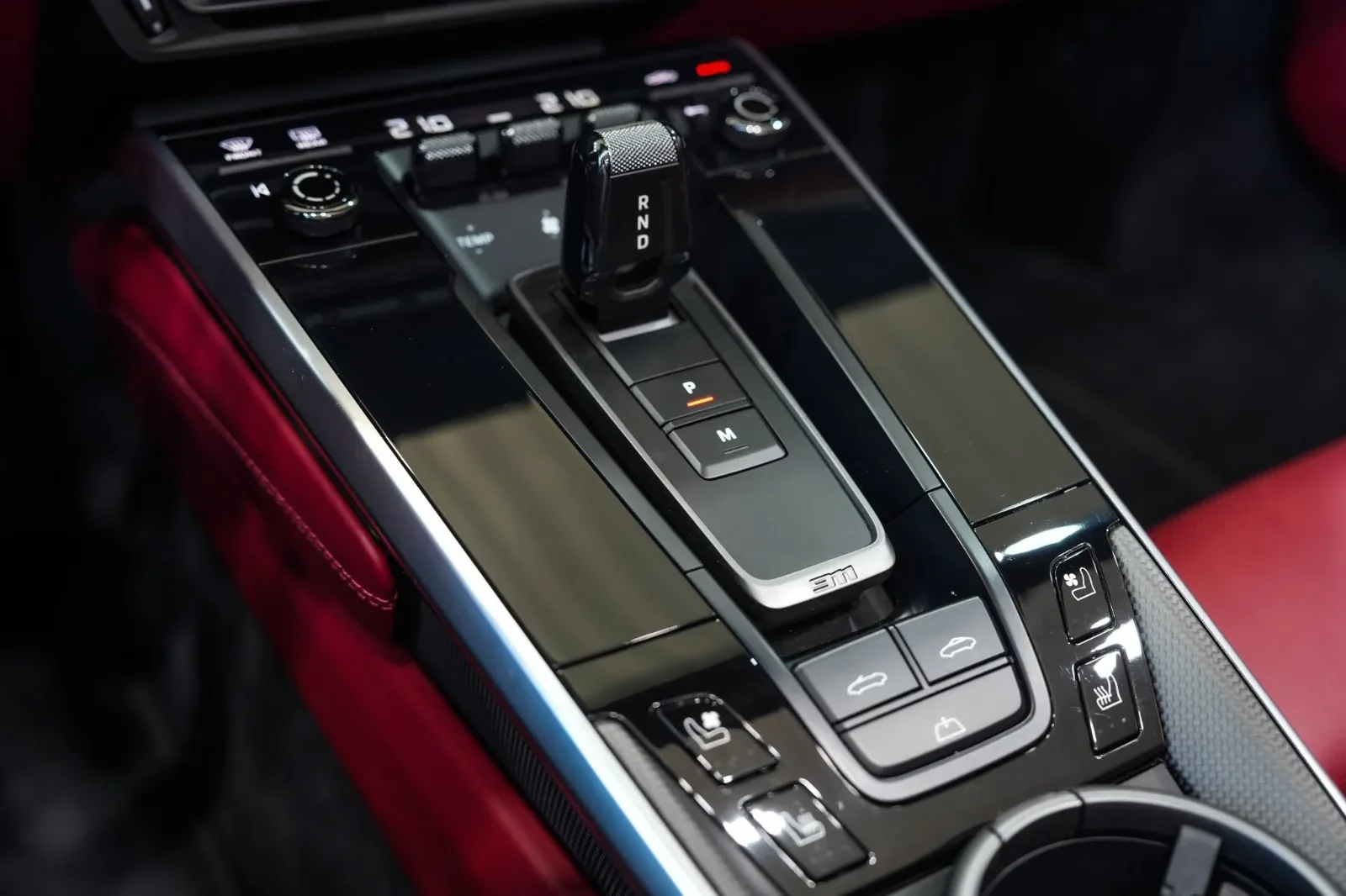 2021 Porsche 911 Turbo S Cabriolet, 21/30