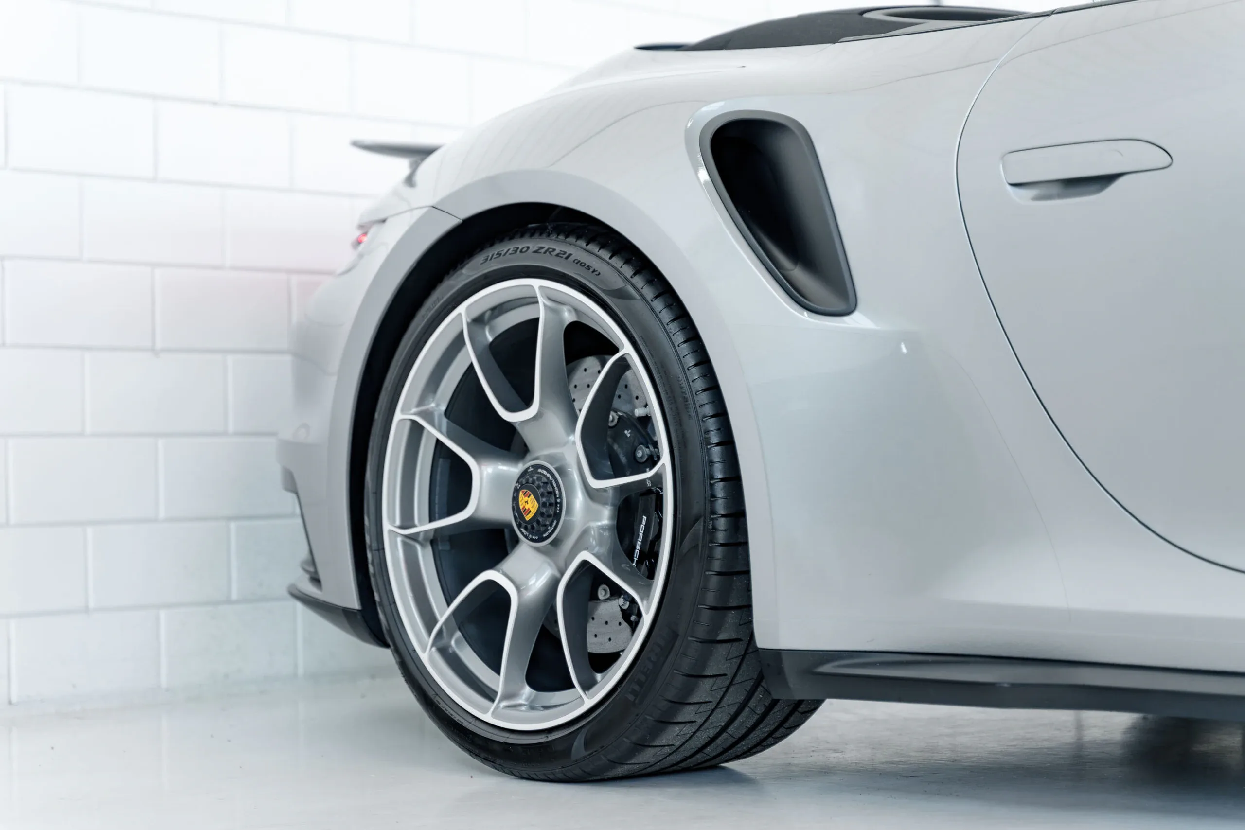2021 Porsche 911 Turbo S Cabriolet, 10/30