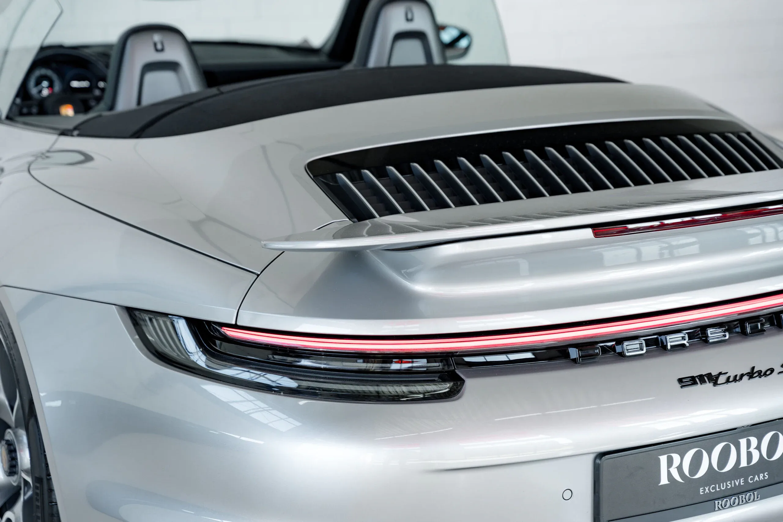 2021 Porsche 911 Turbo S Cabriolet, 29/30