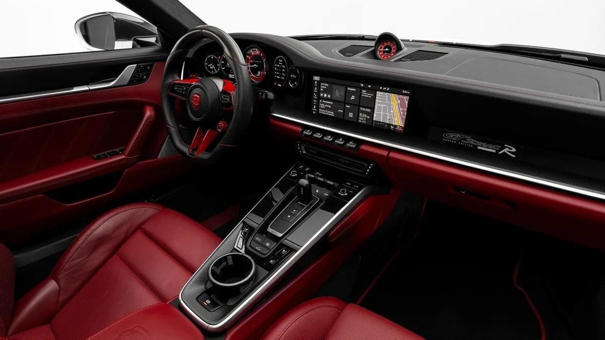 2021 Porsche 911 Turbo S offered by a specialist dealer in Dubai, United Arab Emirates, photo 18 of 25