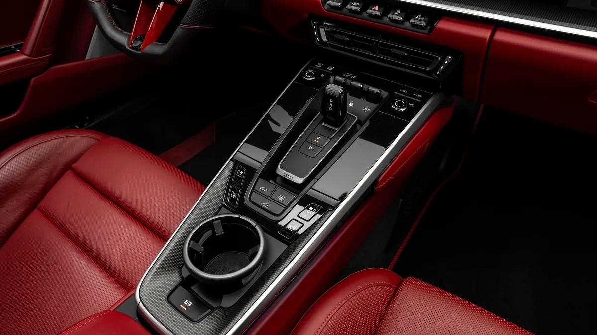 2021 Porsche 911 Turbo S offered by a specialist dealer in Dubai, United Arab Emirates, photo 19 of 25