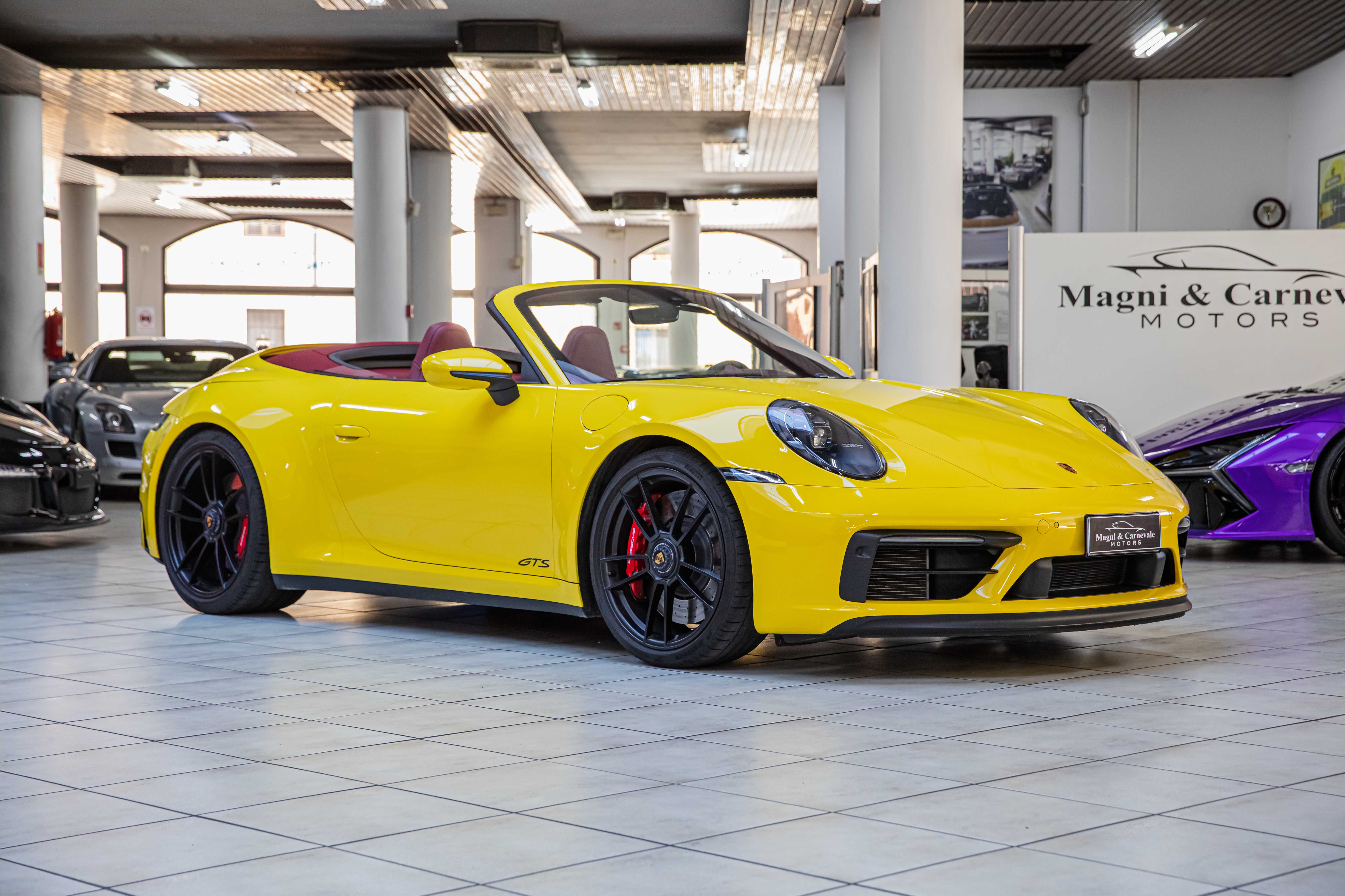2021 Porsche 911 Carrera 4 GTS Cabriolet offered by a specialist dealer in Milan, Italy, photo 4 of 20