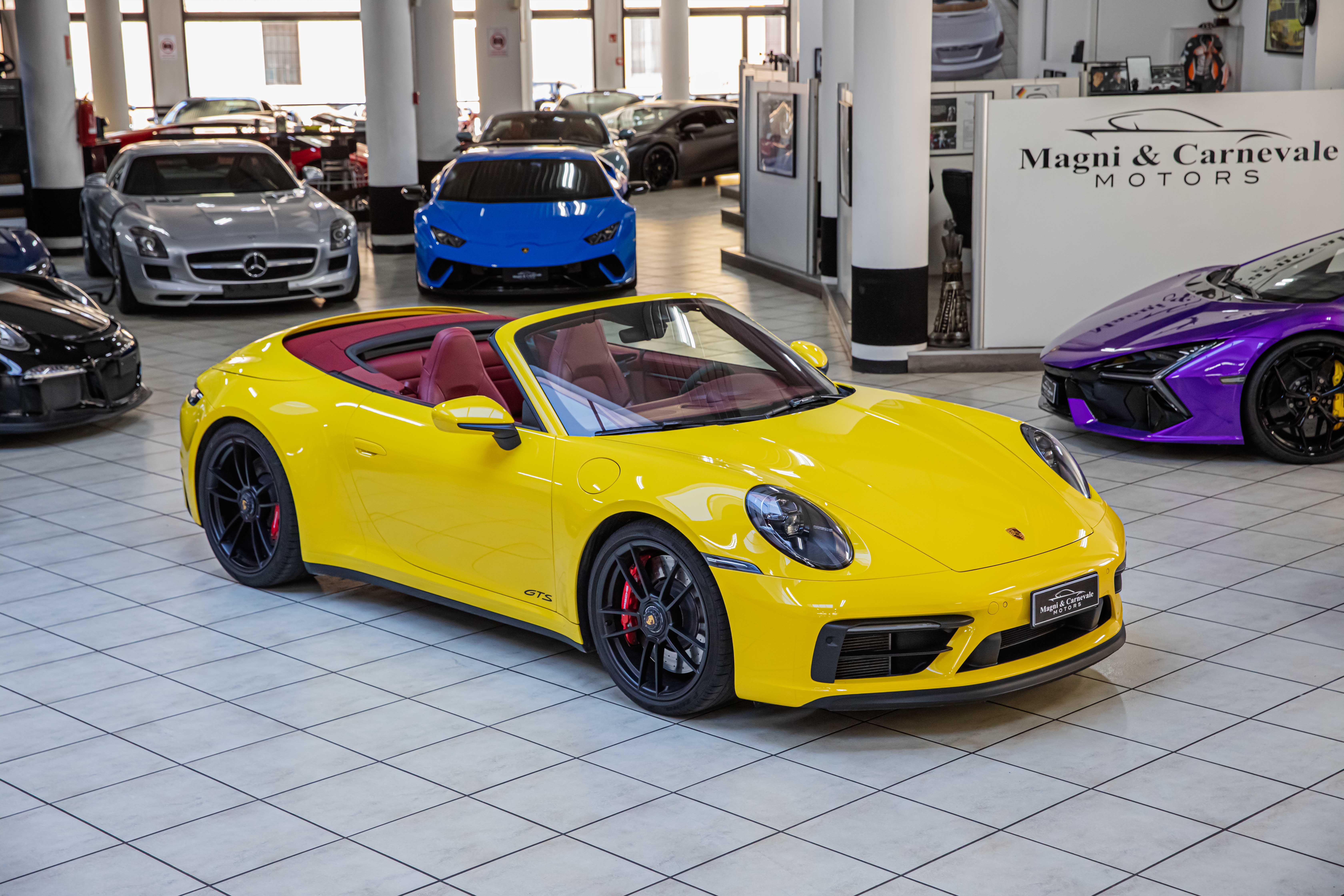 2021 Porsche 911 Carrera 4 GTS Cabriolet offered by a specialist dealer in Milan, Italy, photo 5 of 20