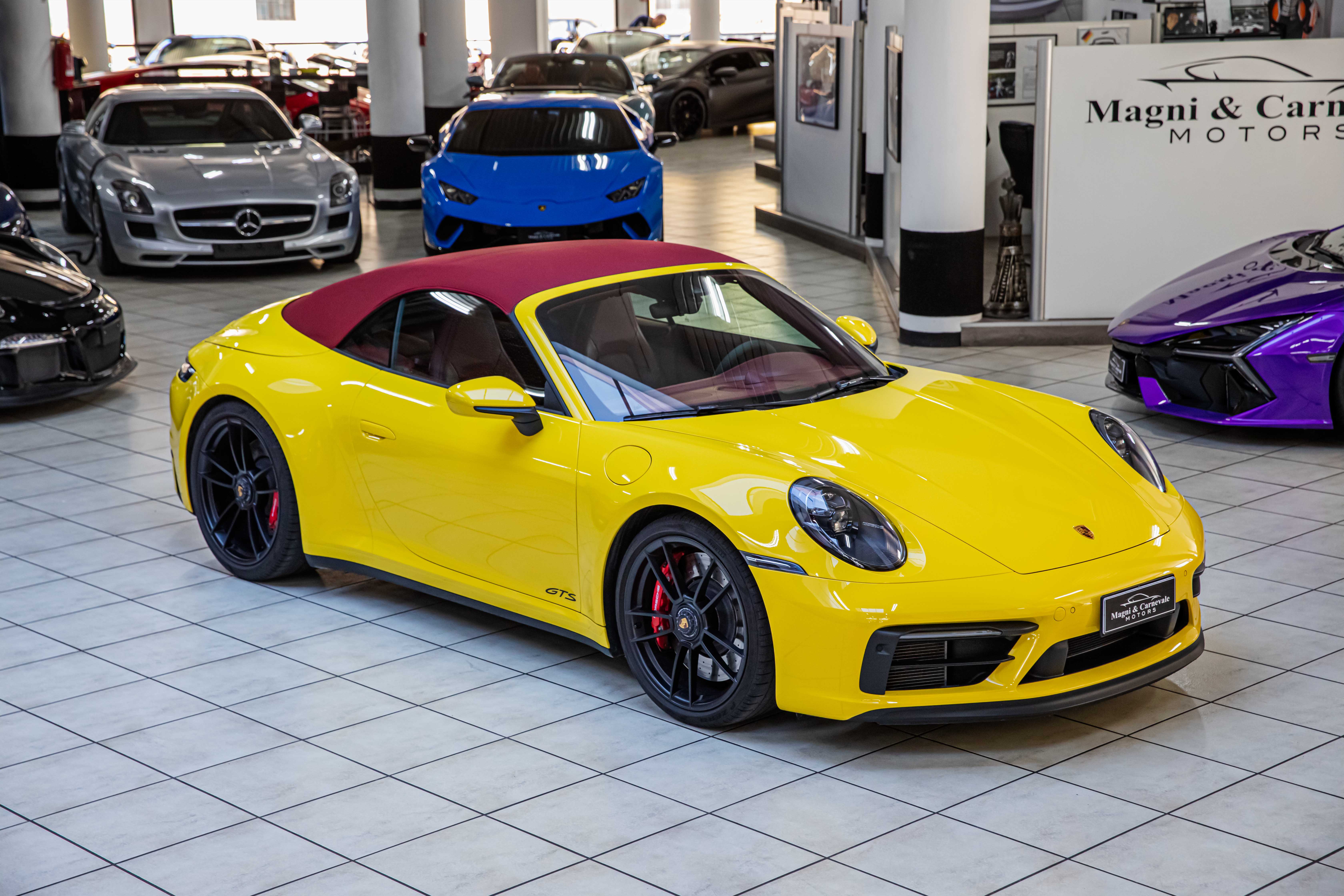 2021 Porsche 911 Carrera 4 GTS Cabriolet offered by a specialist dealer in Milan, Italy, photo 8 of 20