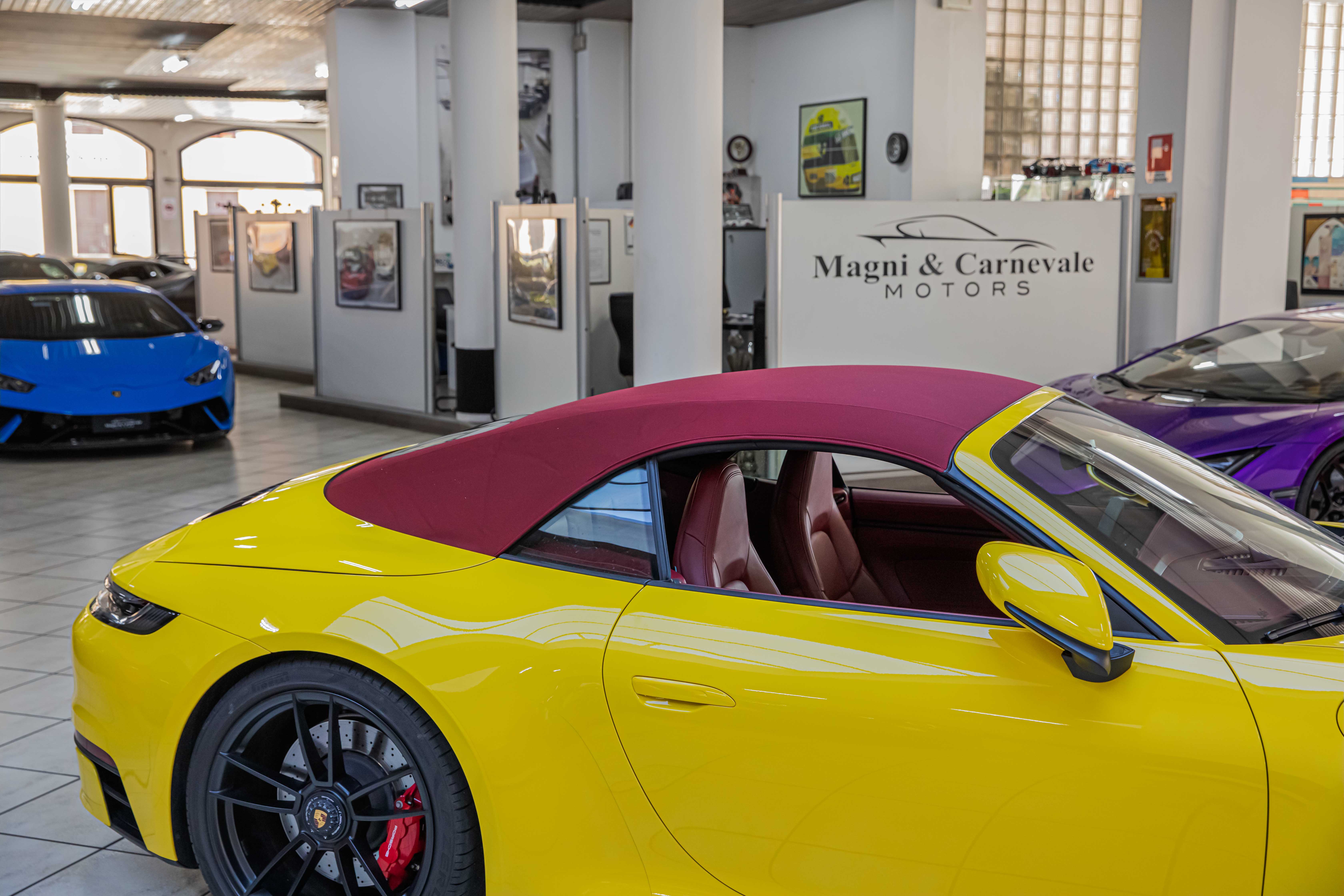 2021 Porsche 911 Carrera 4 GTS Cabriolet offered by a specialist dealer in Milan, Italy, photo 14 of 20