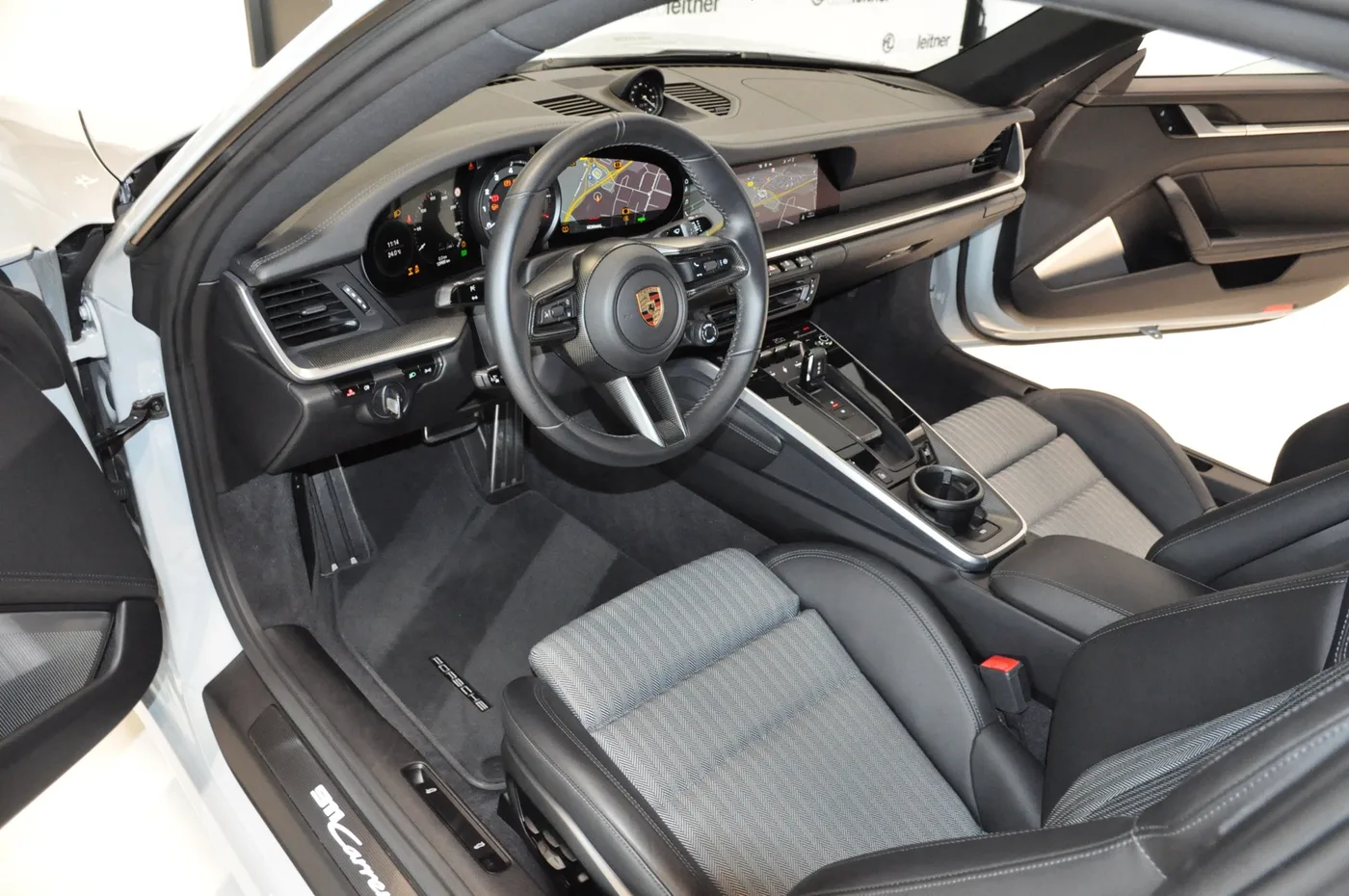 2021 Porsche 911 Carrera 4S offered by a collector car dealer in Alkmaar, Netherlands, photo 2 of 15