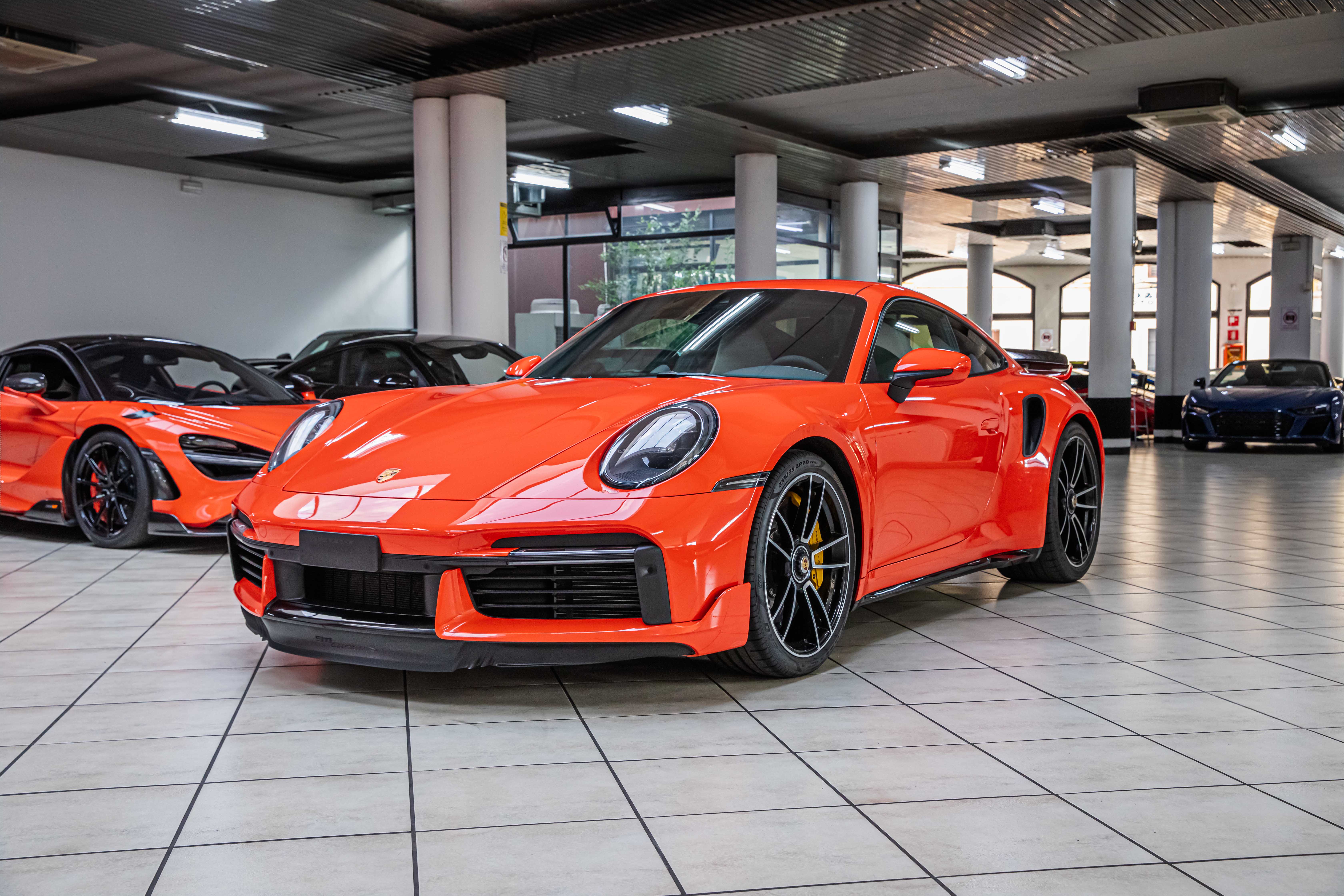 2021 Porsche 911 Turbo S offered by a specialist dealer in Milan, Italy, photo 7 of 20