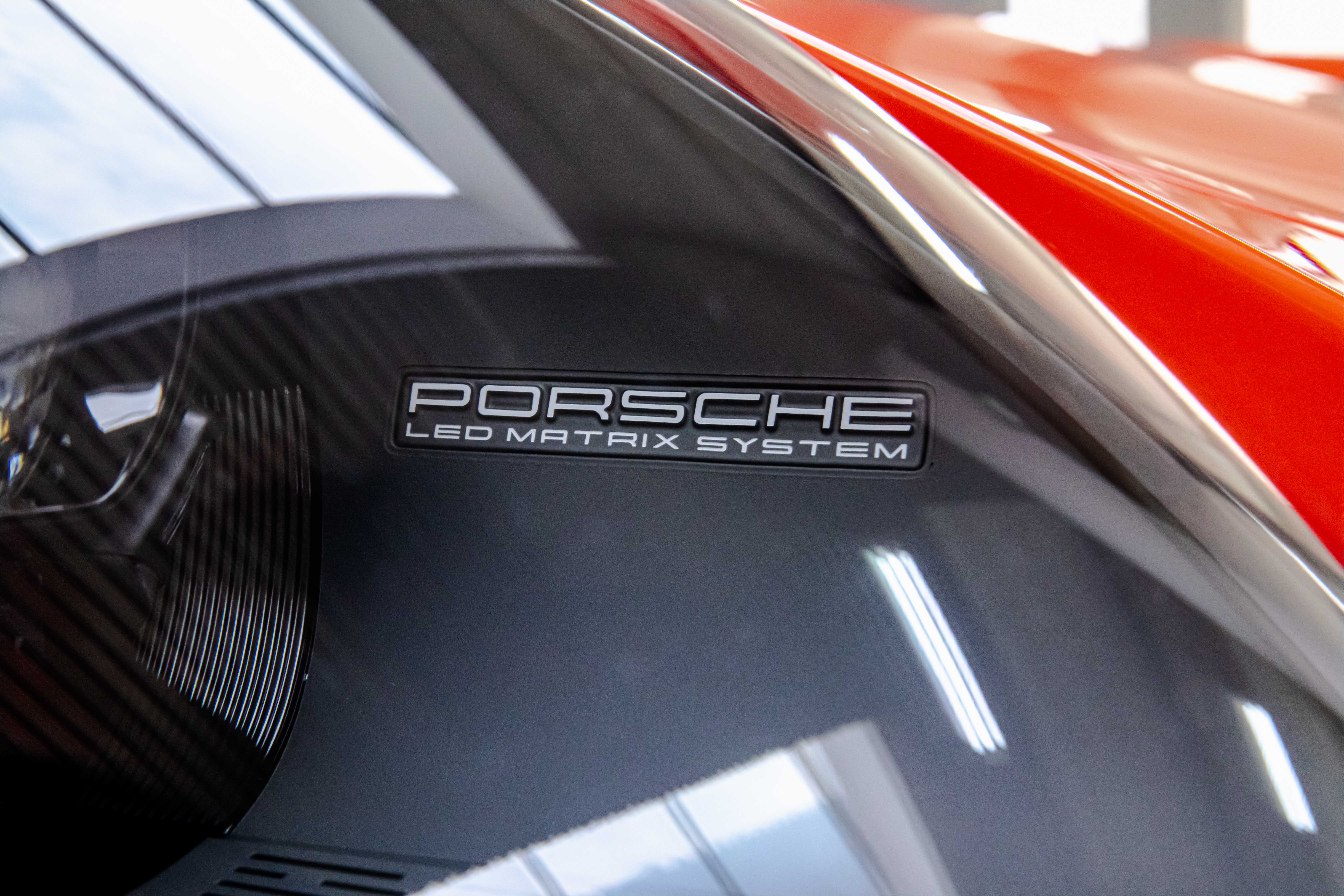 2021 Porsche 911 Turbo S offered by a specialist dealer in Milan, Italy, photo 18 of 20
