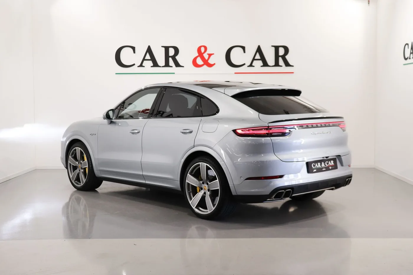 2021 Porsche Cayenne Turbo S Coupé, E-Hybrid offered by a supercar dealer in Zibido San Giacomo, Italy, photo 2 of 13