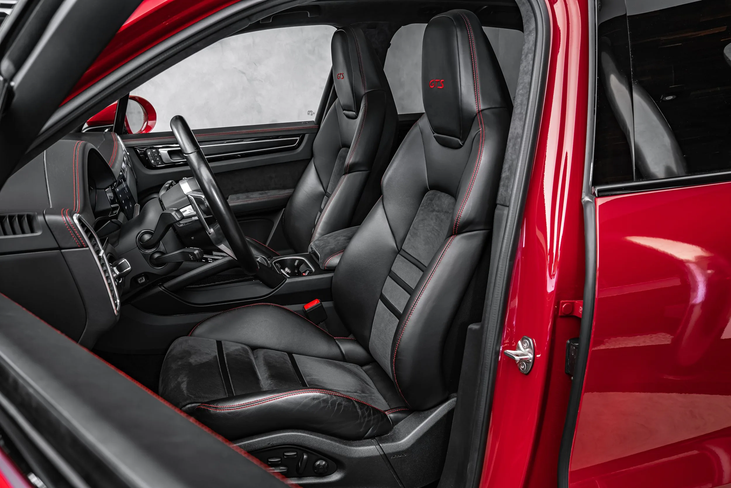 2021 Porsche Cayenne GTS, 14/27