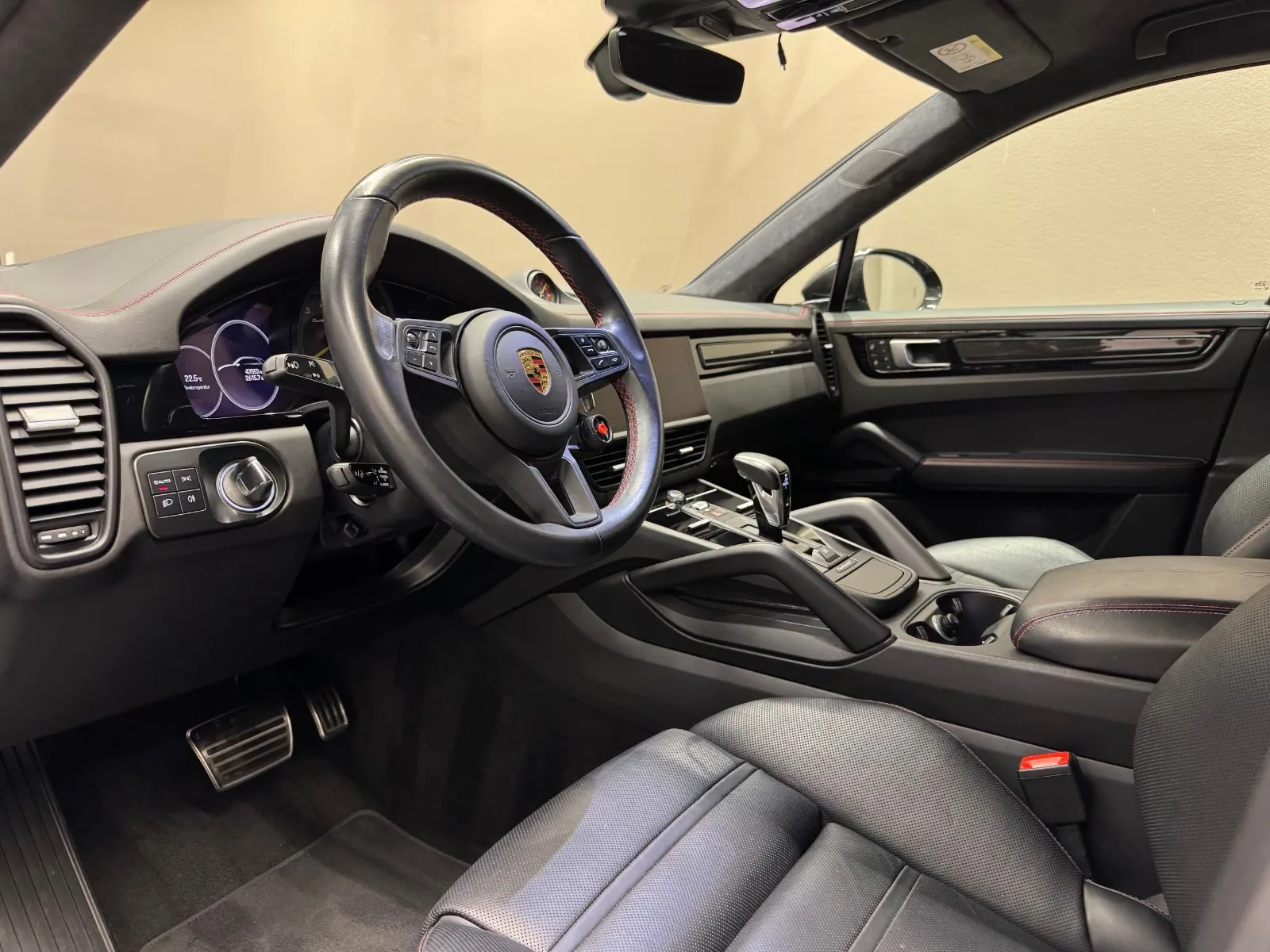 2021 Porsche Cayenne Turbo GT, 11/17