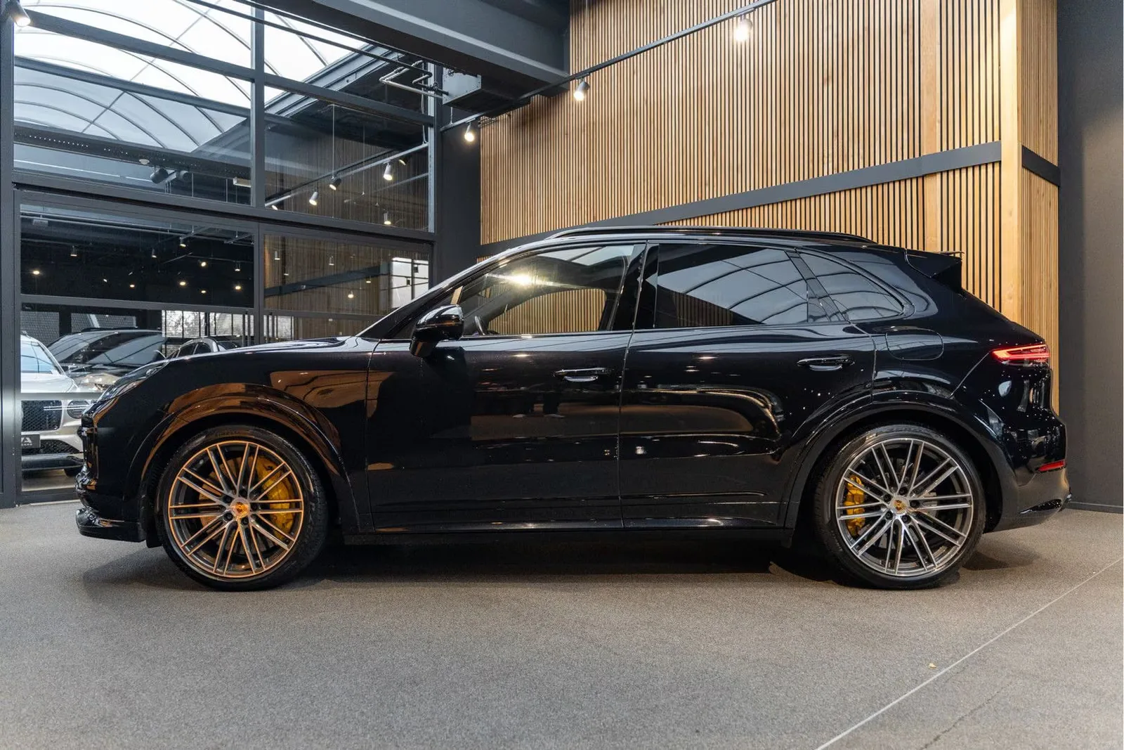 2021 Porsche Cayenne Turbo S E-Hybrid Techart / Exclusive Manufaktur, 3/30