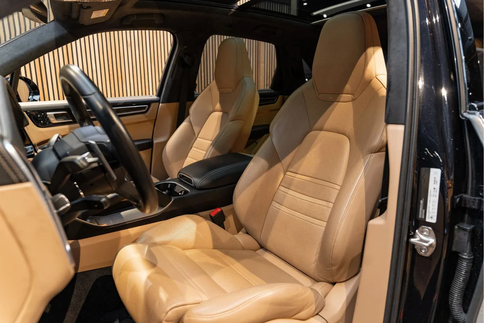 2021 Porsche Cayenne Turbo S E-Hybrid Techart / Exclusive Manufaktur, 9/30