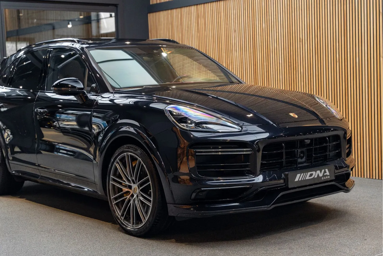 2021 Porsche Cayenne Turbo S E-Hybrid Techart / Exclusive Manufaktur, 11/30
