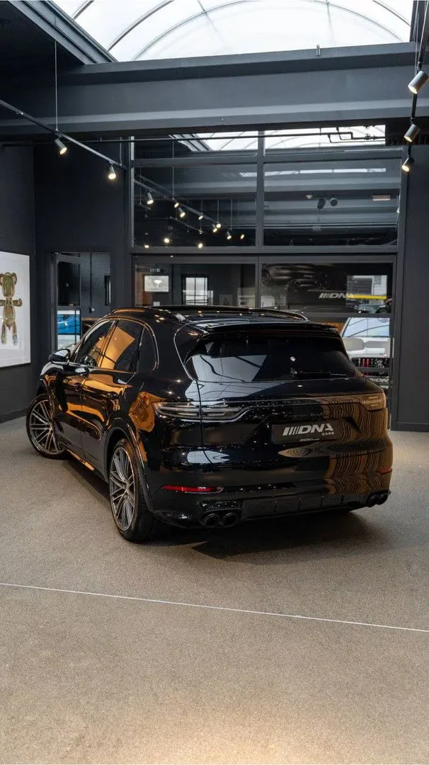 2021 Porsche Cayenne Turbo S E-Hybrid Techart / Exclusive Manufaktur, 26/30