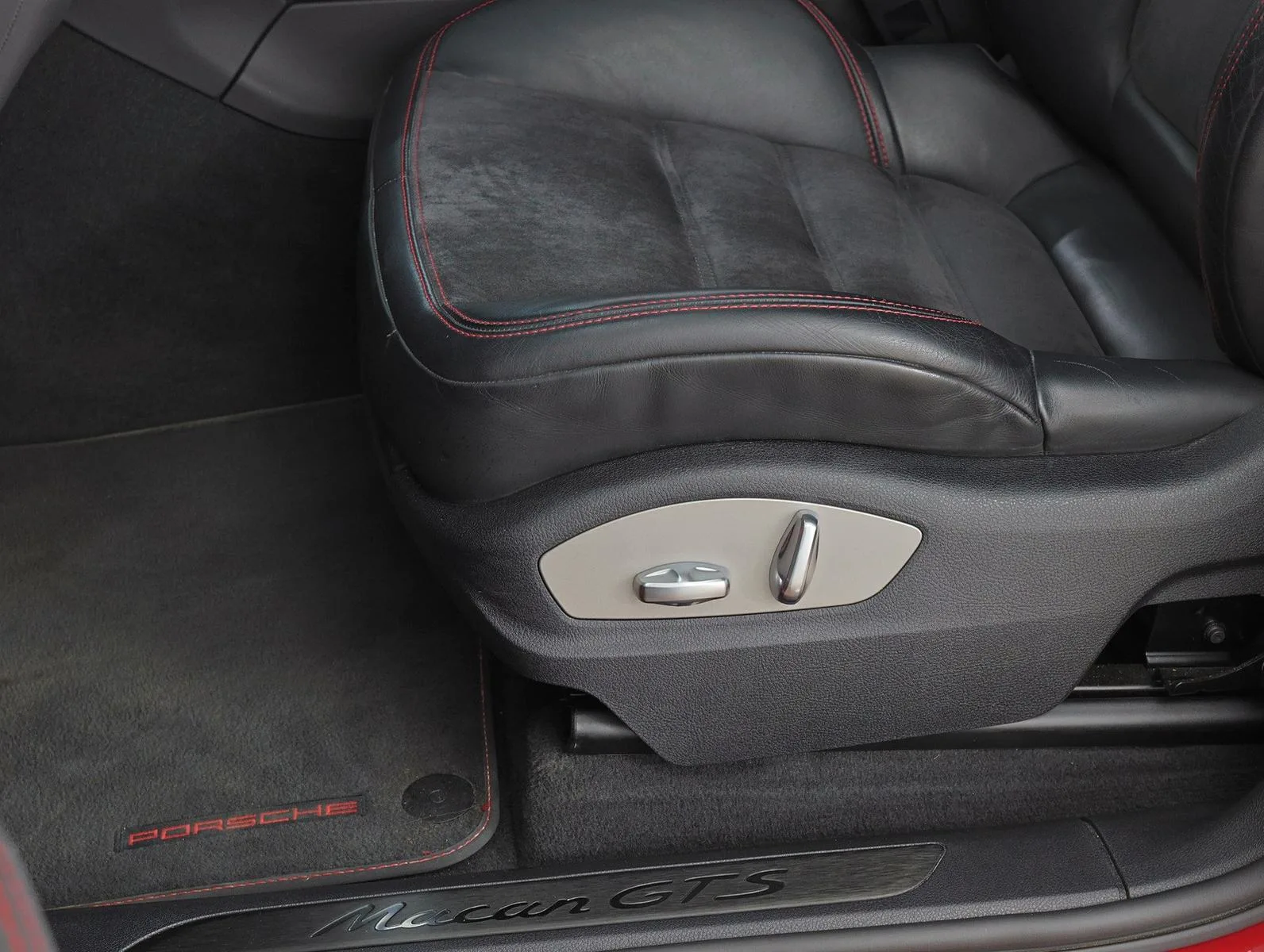 2021 Porsche Macan GTS, 9/27