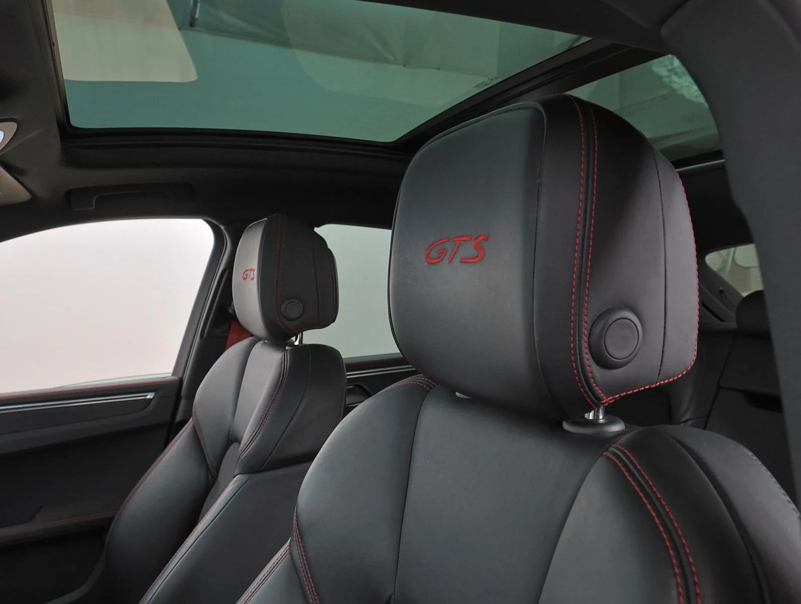 2021 Porsche Macan GTS, 11/27