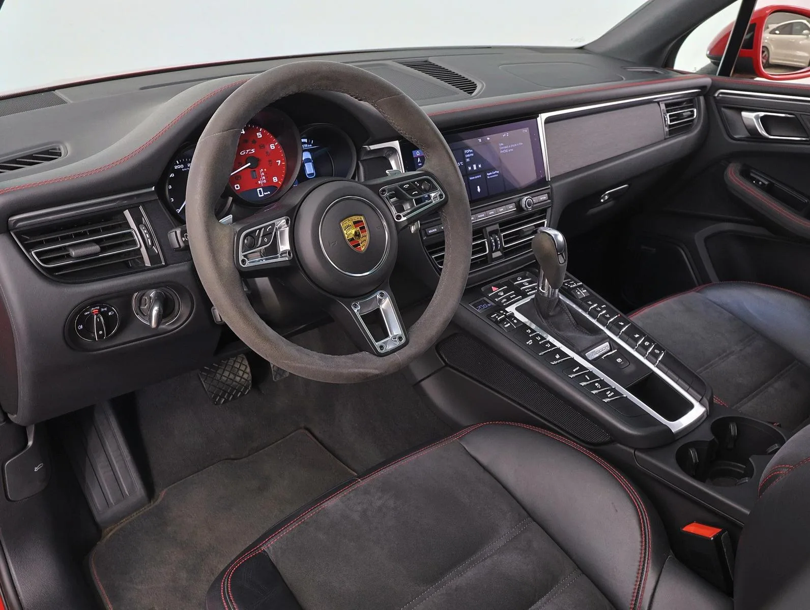 2021 Porsche Macan GTS, 12/27