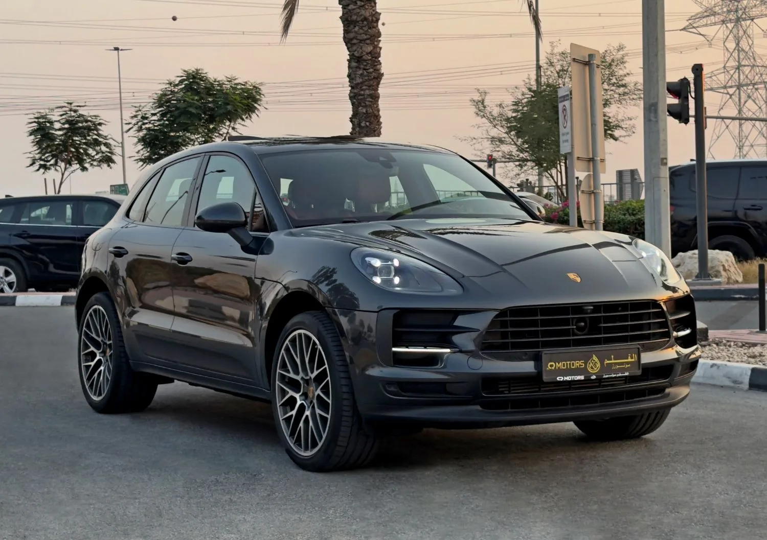 2021 Porsche Macan S offered by a specialist dealer in Dubai, United Arab Emirates, photo 3 of 14