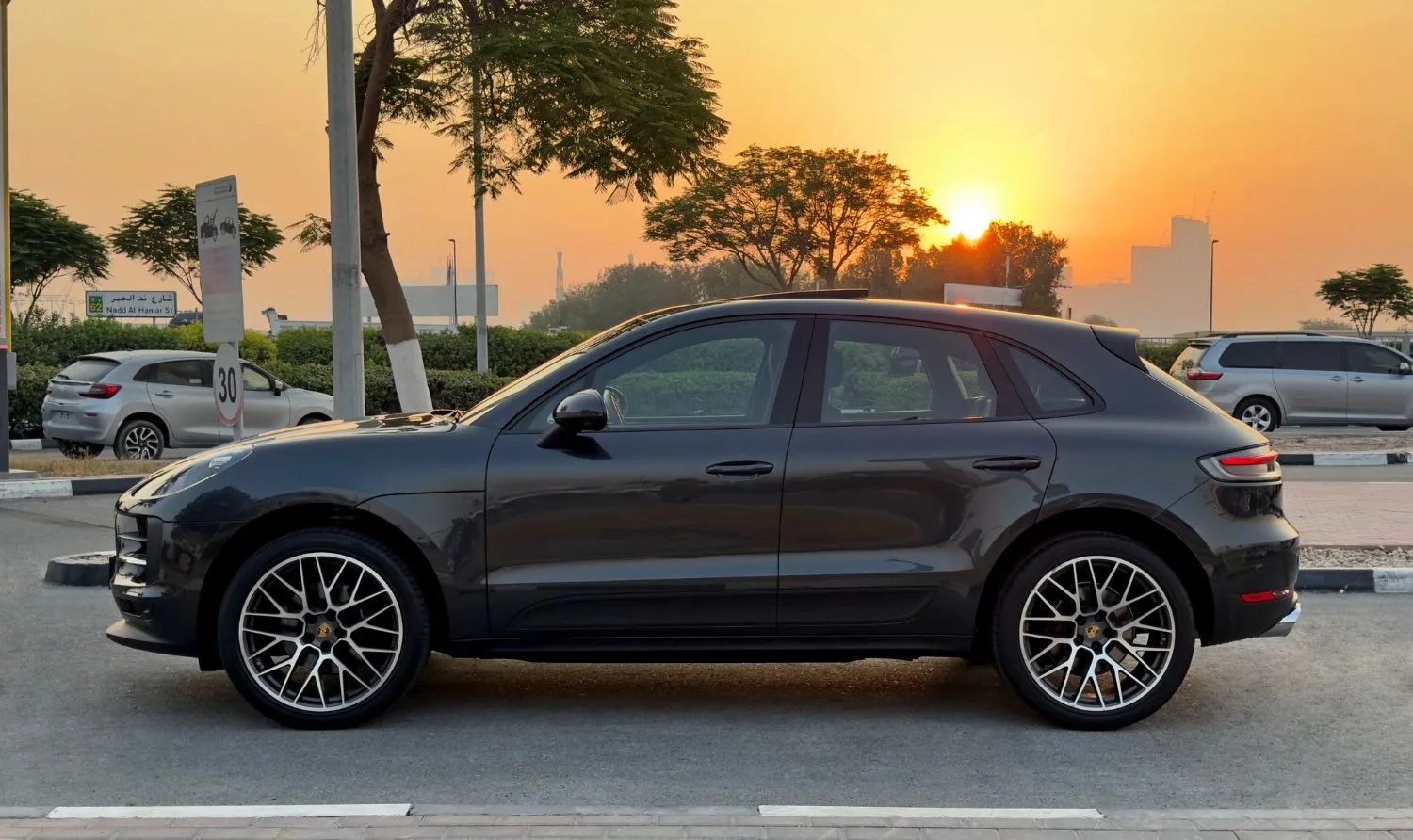 2021 Porsche Macan S offered by a specialist dealer in Dubai, United Arab Emirates, photo 4 of 14