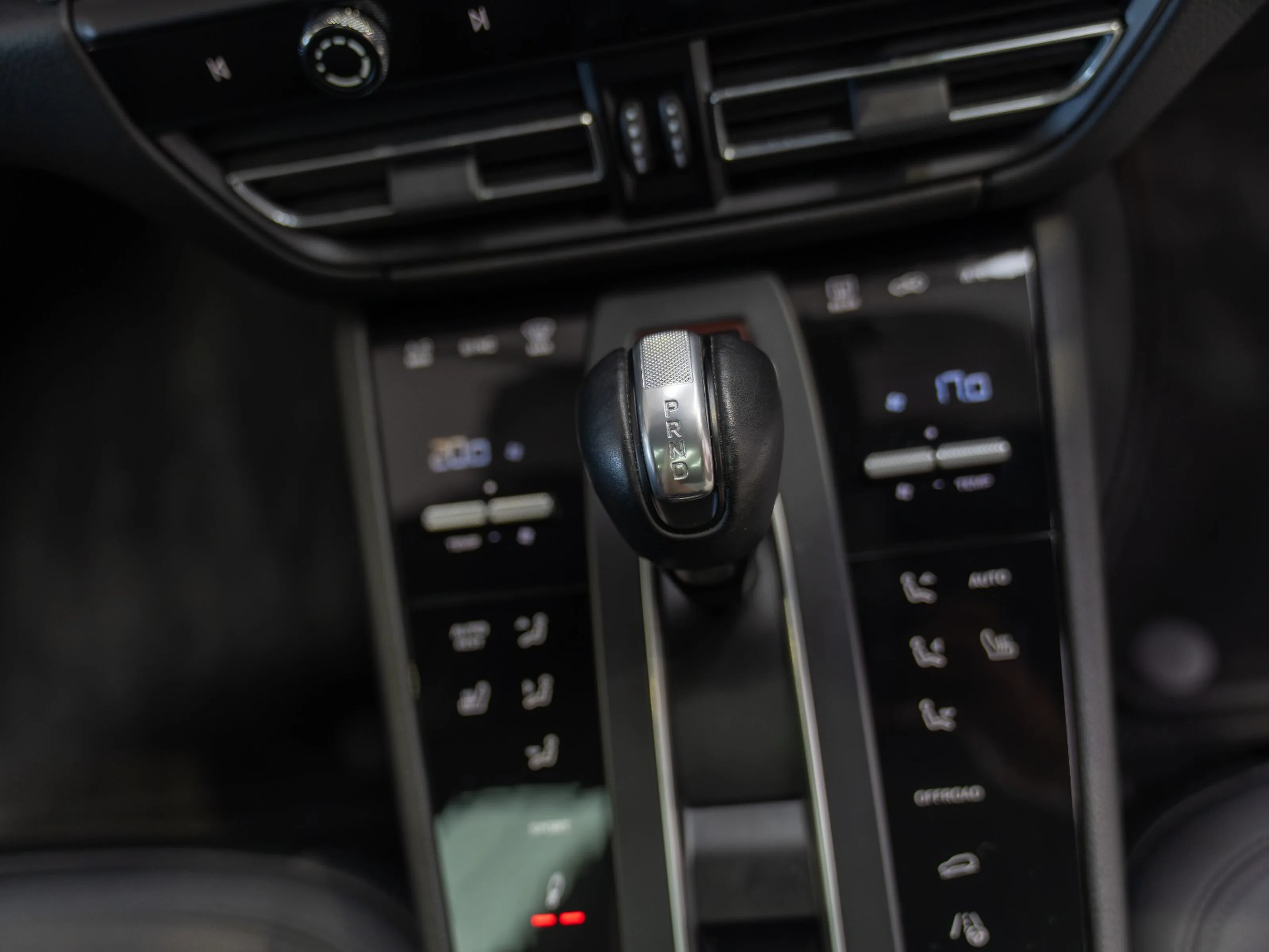 2021 Porsche Macan S, 11/30