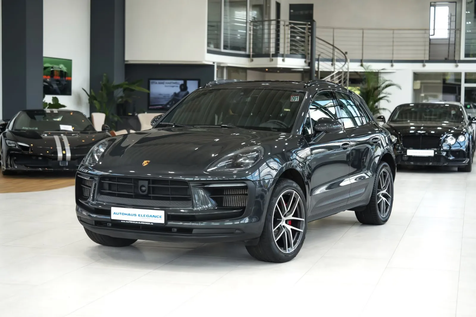 2021 Porsche Macan S, 7/23
