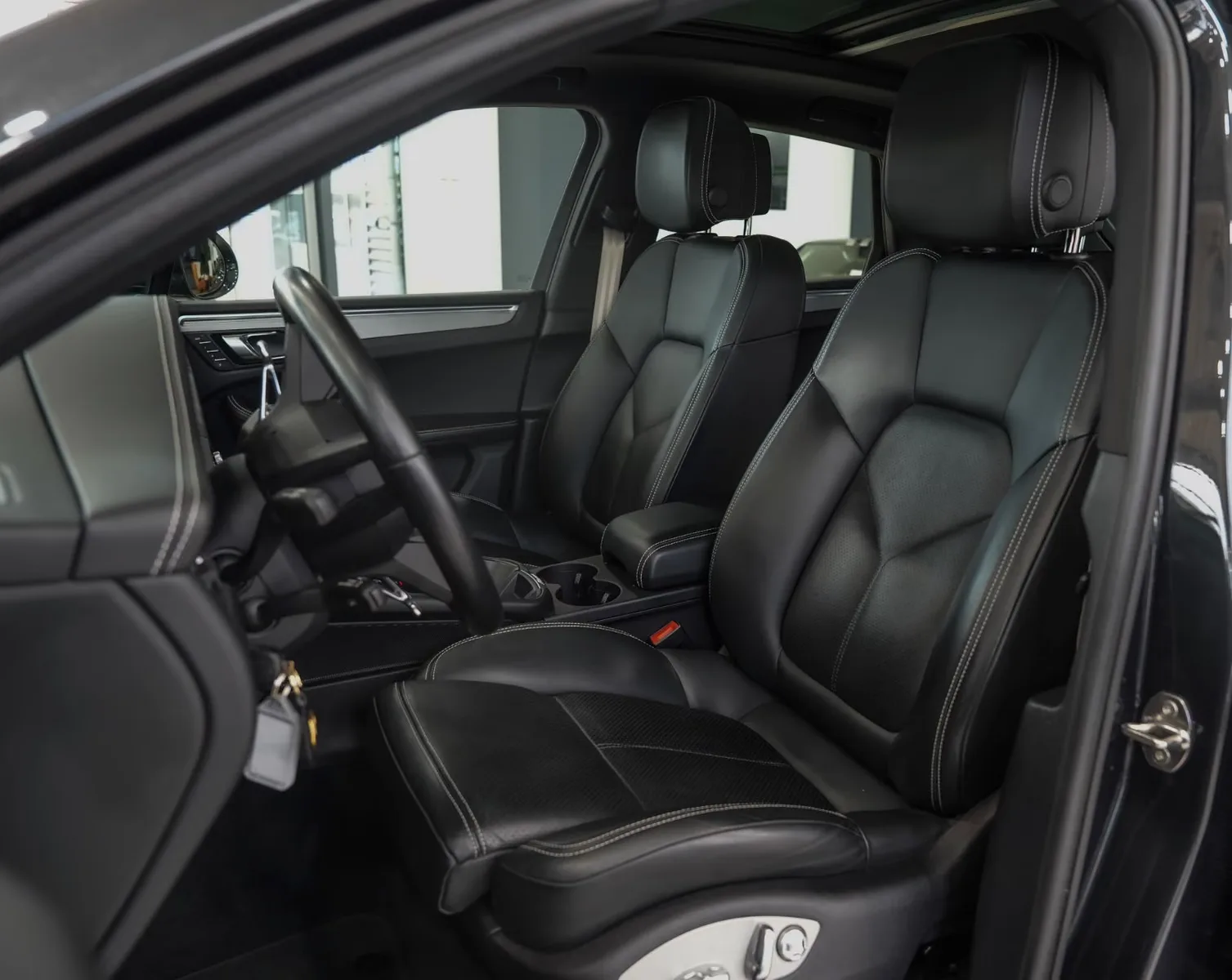 2021 Porsche Macan S, 12/23