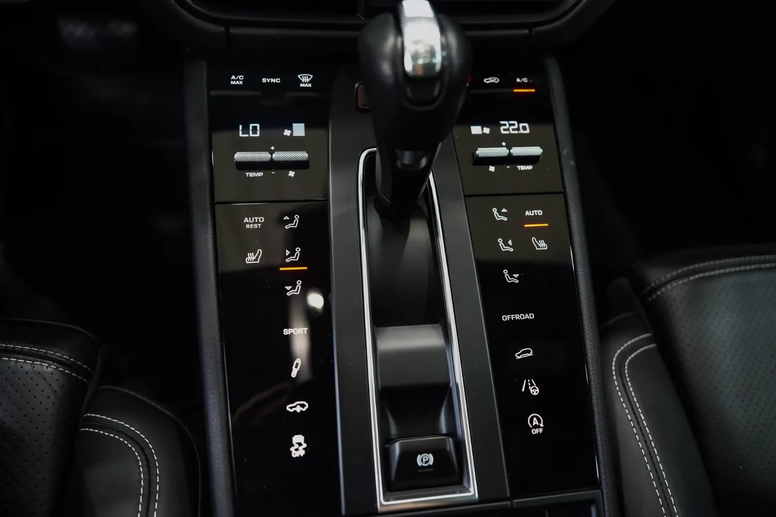 2021 Porsche Macan S, 20/23
