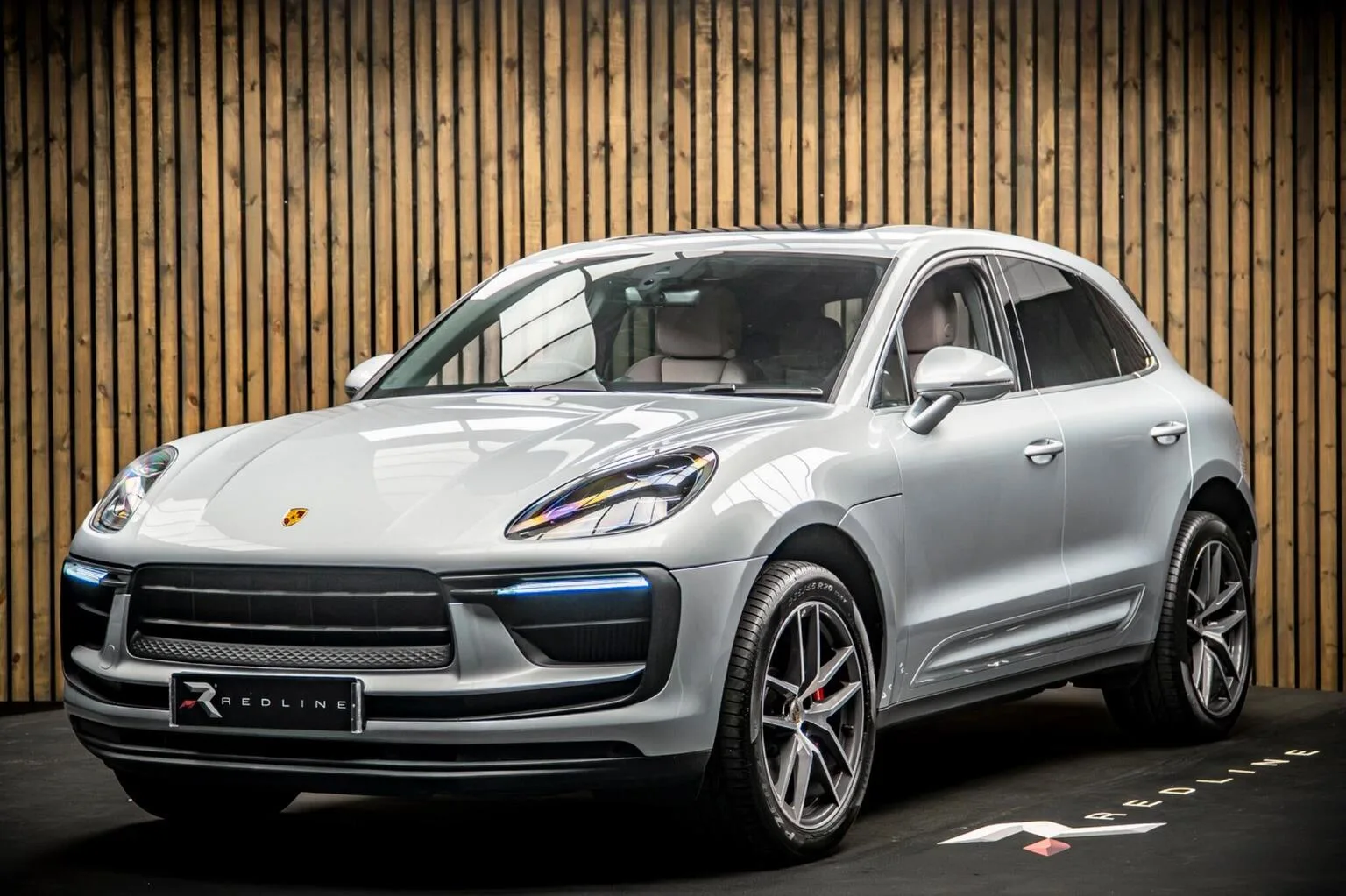 2021 Porsche Macan S angeboten von einem Fachhändler in Knaresborough, Vereinigtes Königreich, Hauptfoto