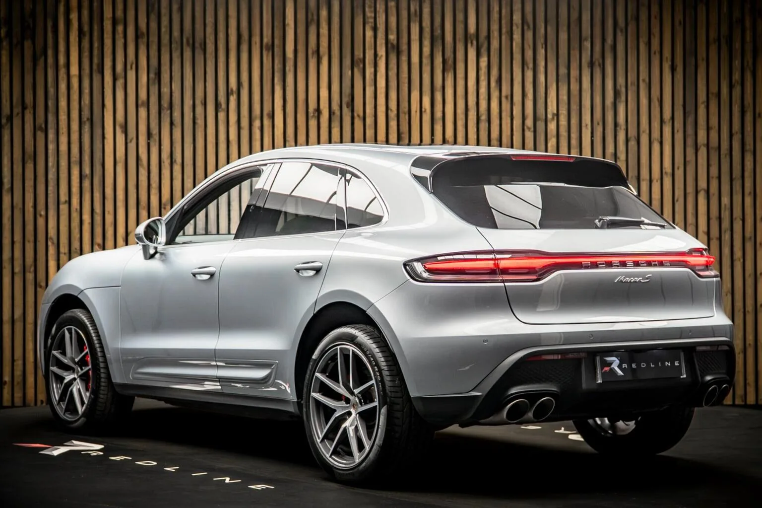 2021 Porsche Macan S, 2/30