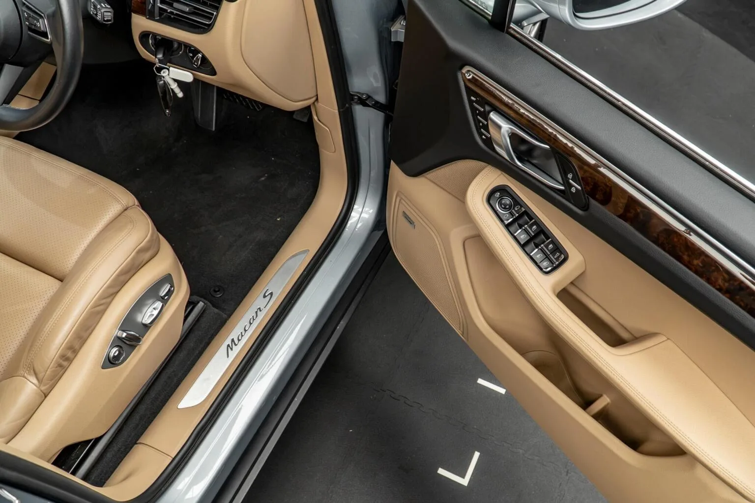 2021 Porsche Macan S, 27/30