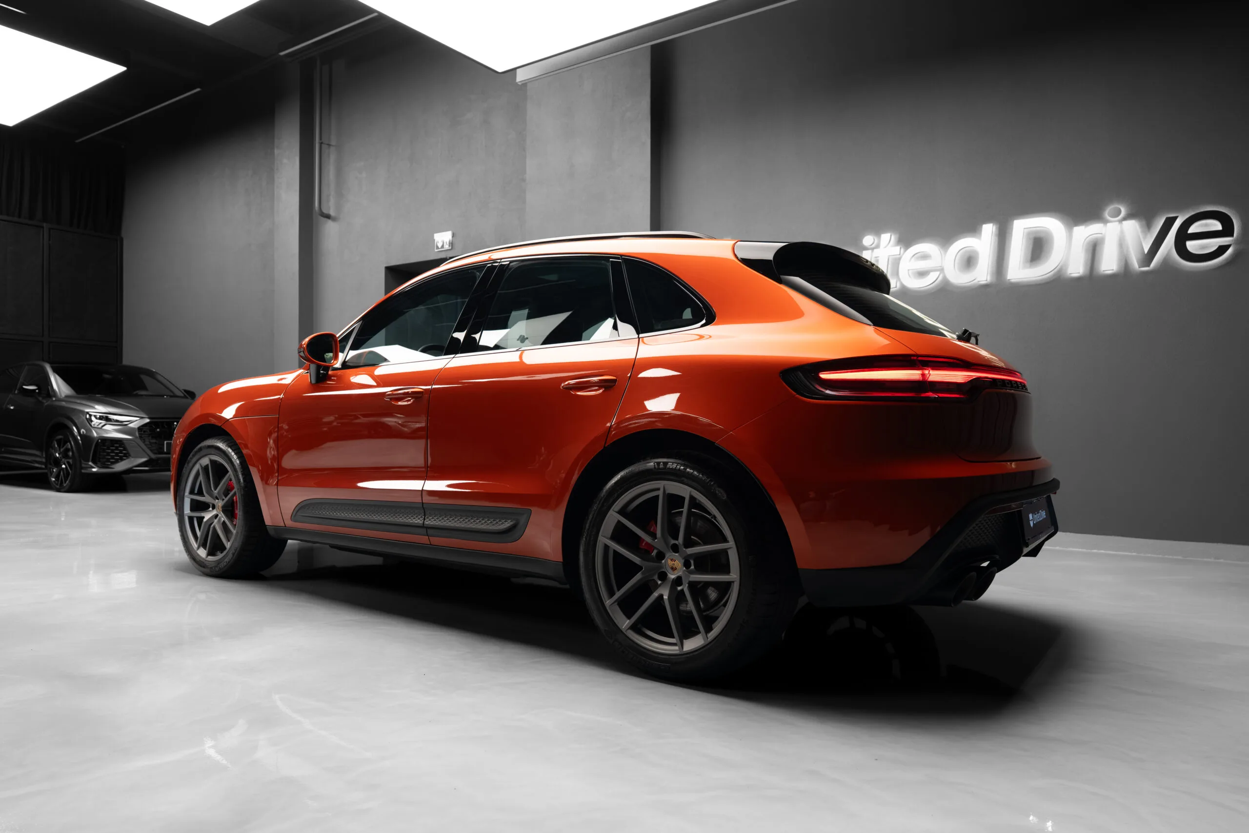2021 Porsche Macan S, 8/30