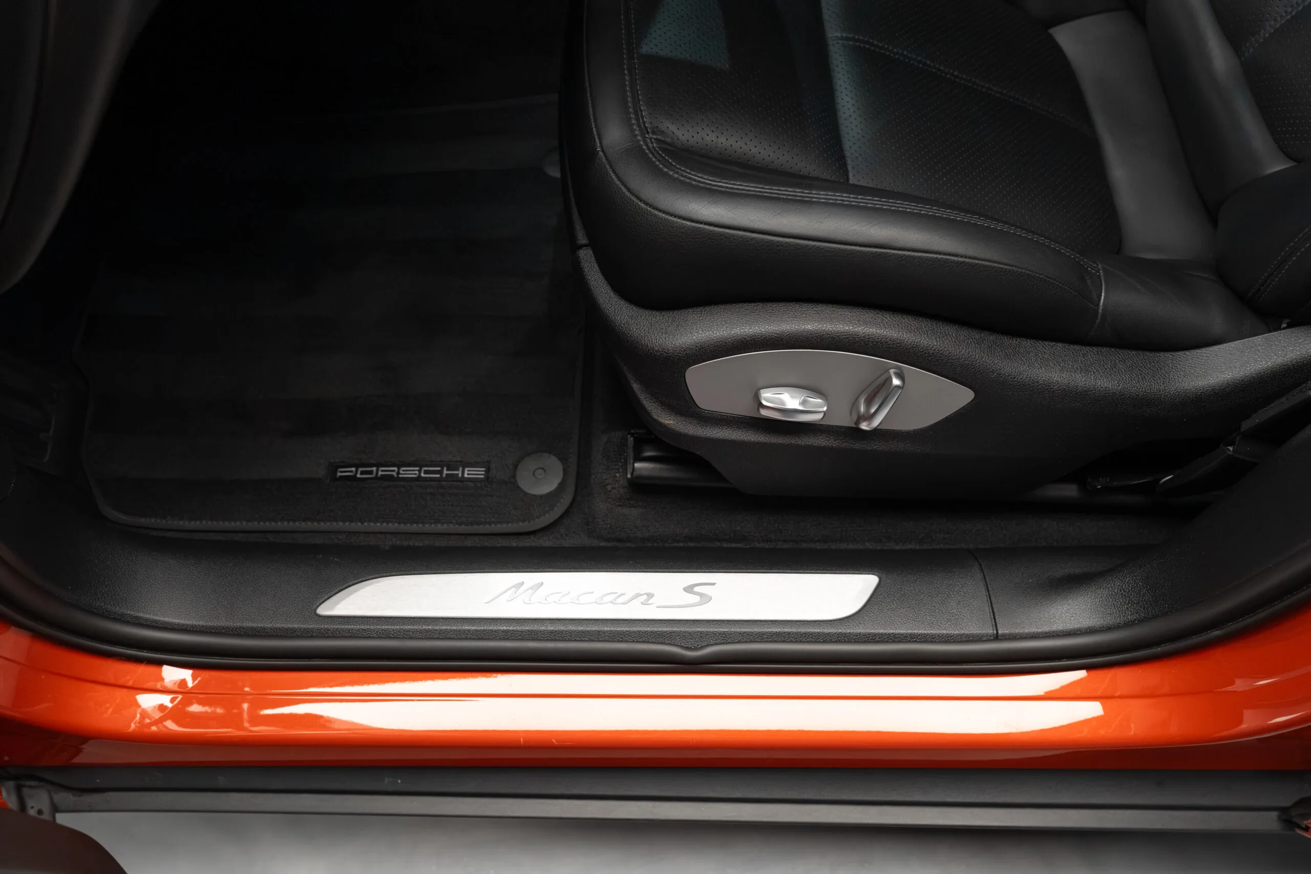 2021 Porsche Macan S, 14/30