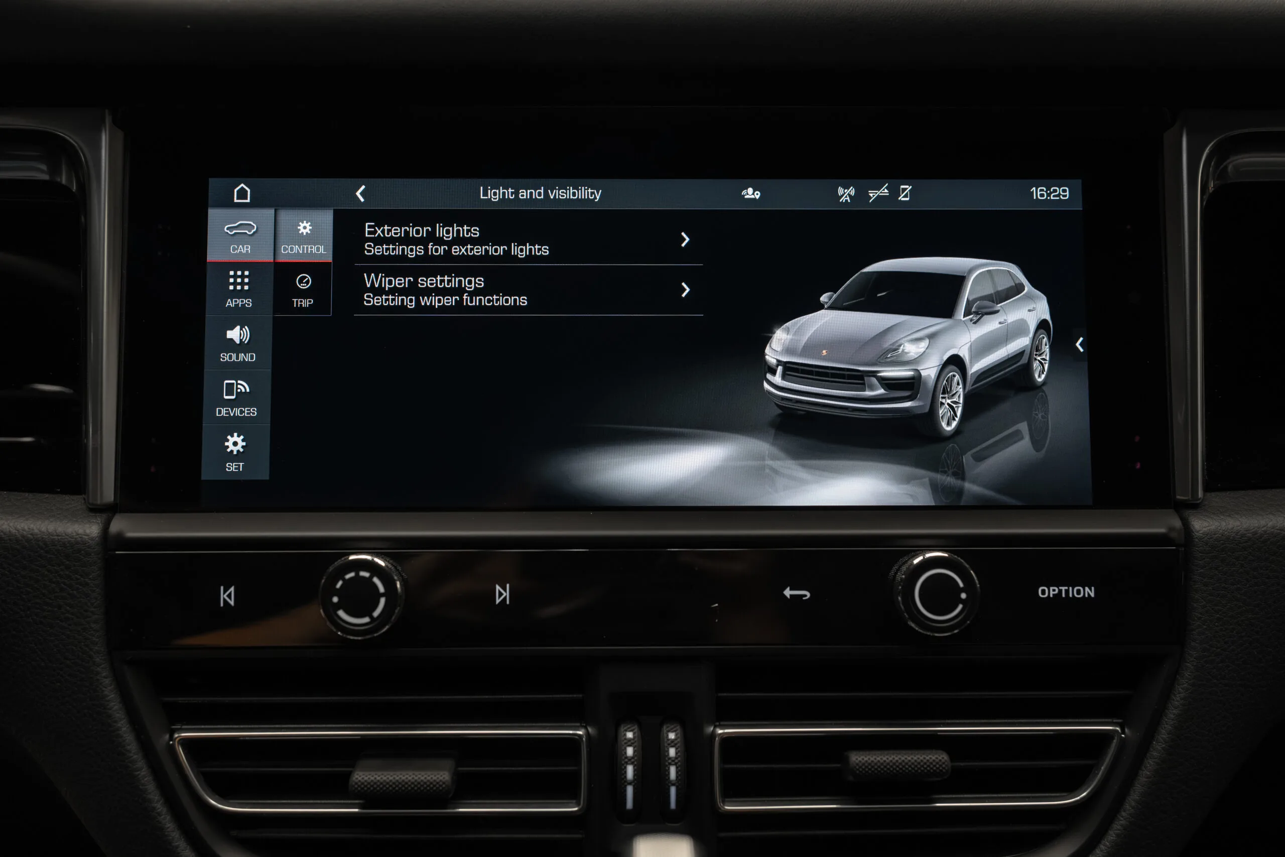 2021 Porsche Macan S, 22/30