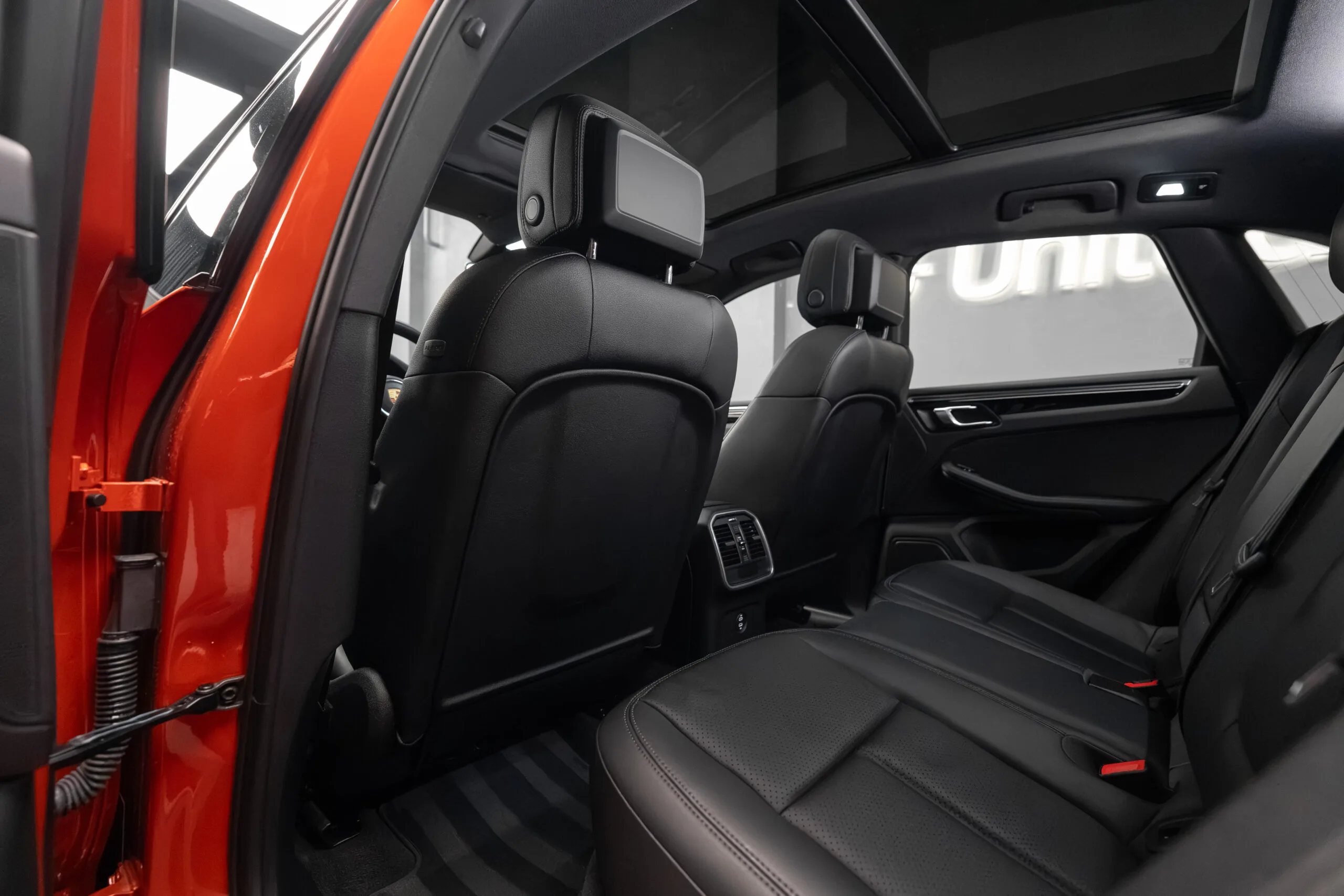 2021 Porsche Macan S, 28/30