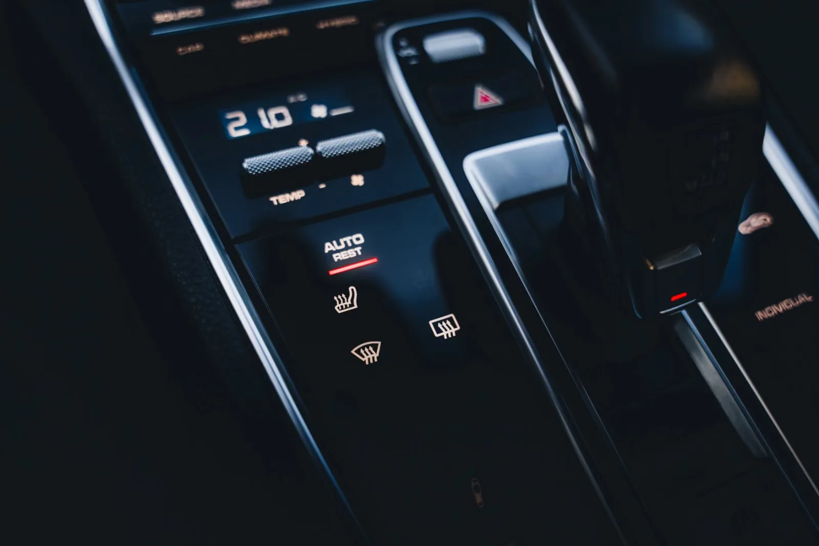 2021 Porsche Panamera 4 E-Hybrid, 16/25