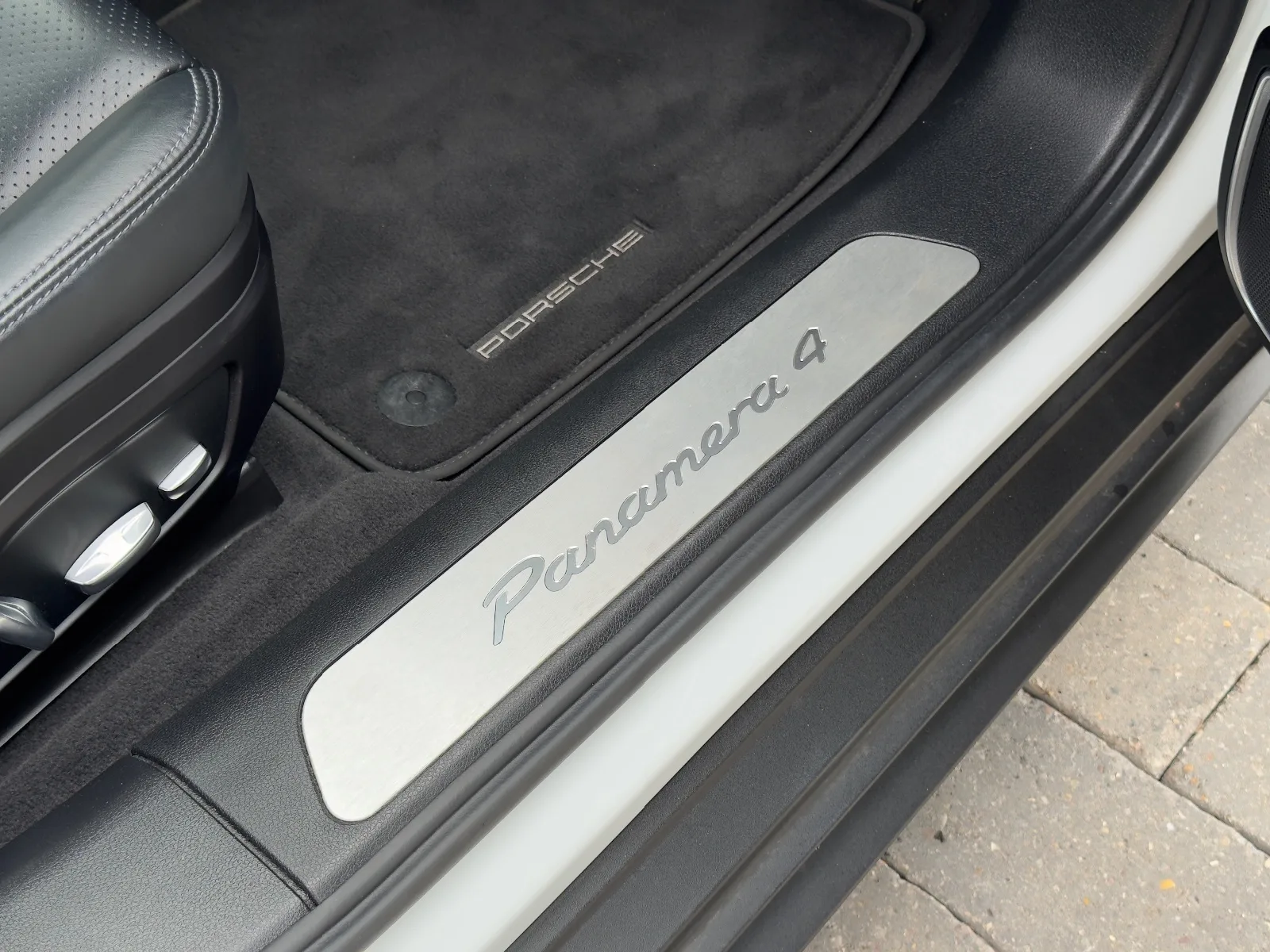 2021 Porsche Panamera 4 E-Hybrid Sport Turismo, 25/30