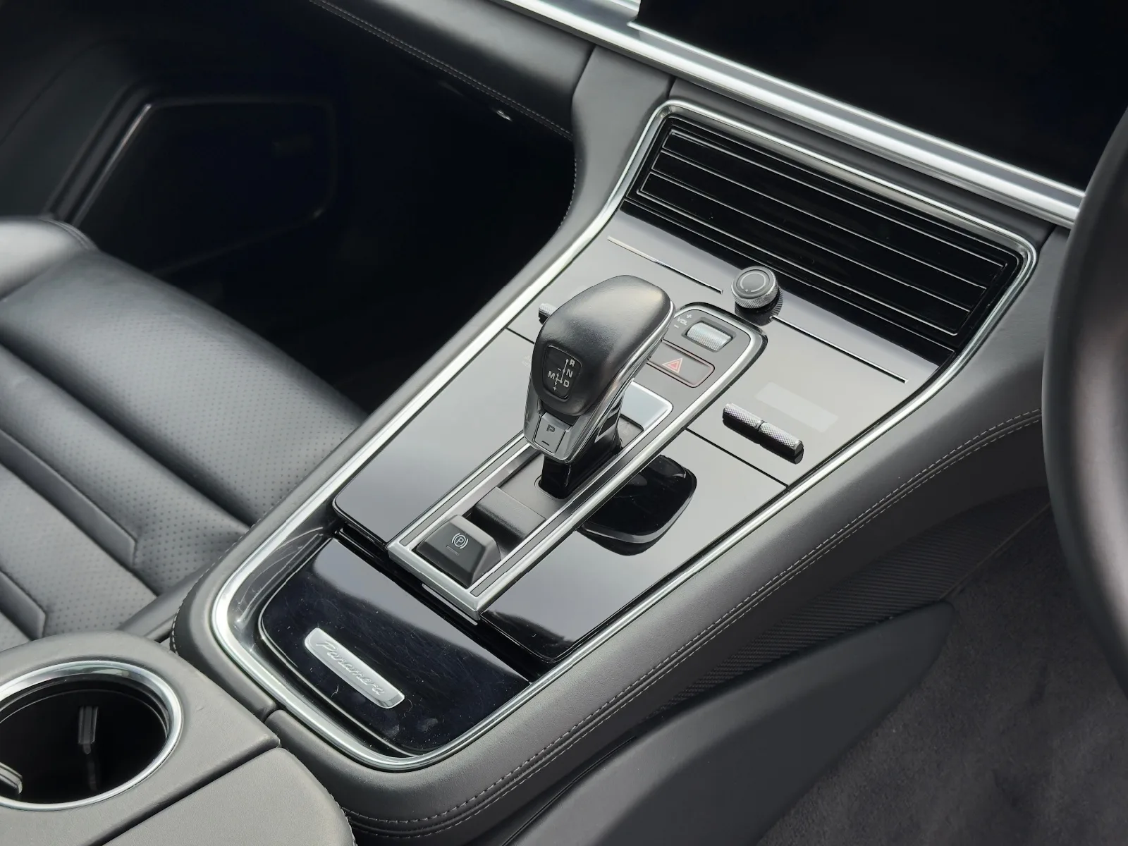 2021 Porsche Panamera 4 E-Hybrid Sport Turismo, 28/30