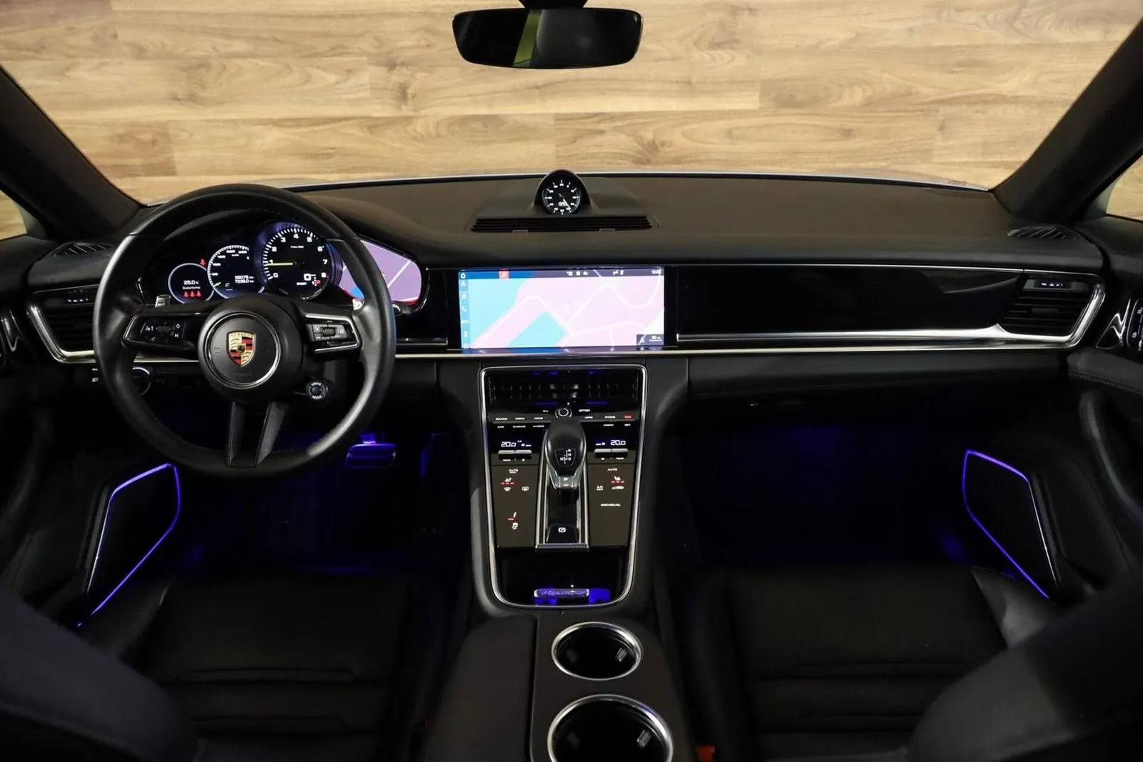 2021 Porsche Panamera 4 E-Hybrid, 3/30