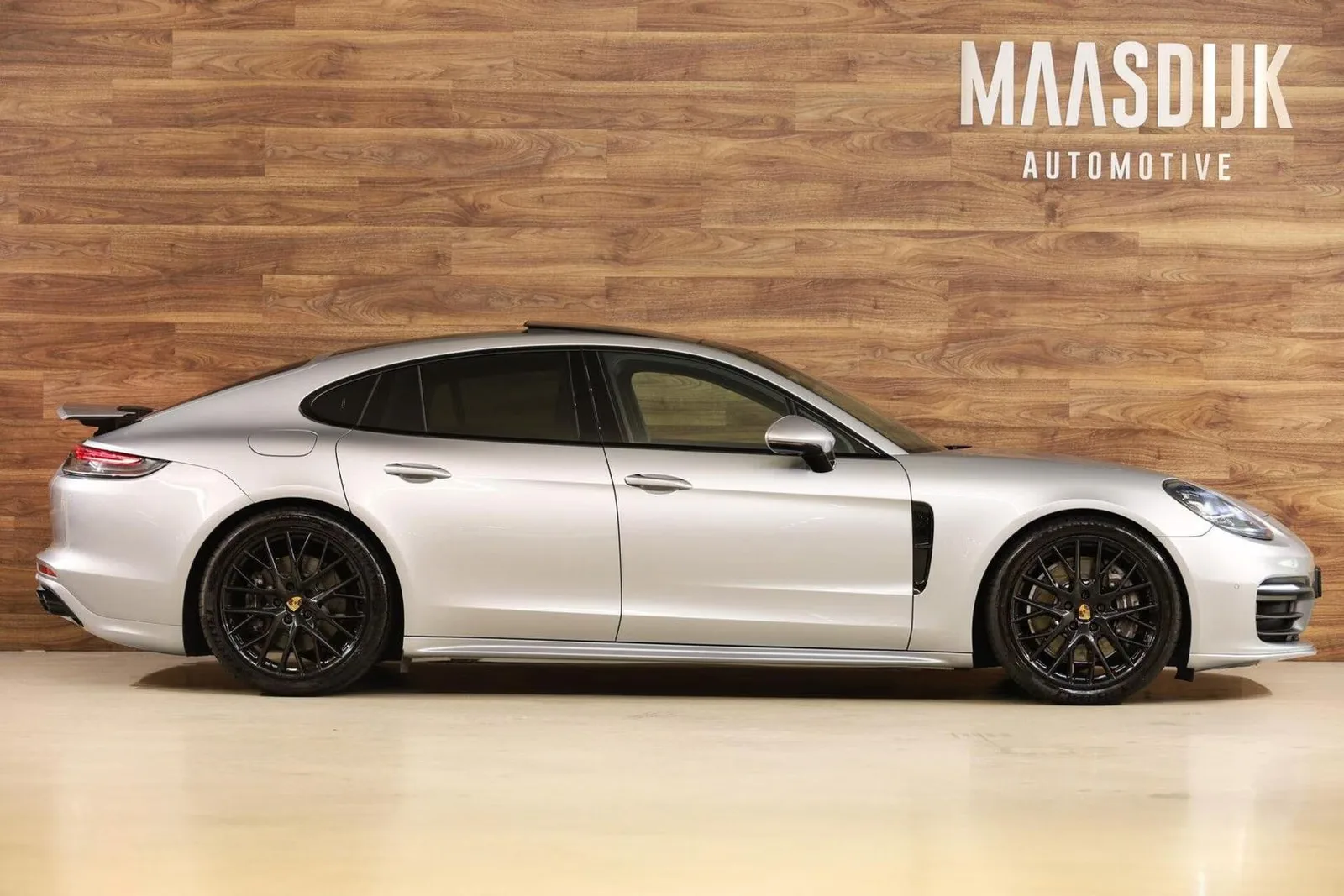 2021 Porsche Panamera 4 E-Hybrid, 5/30