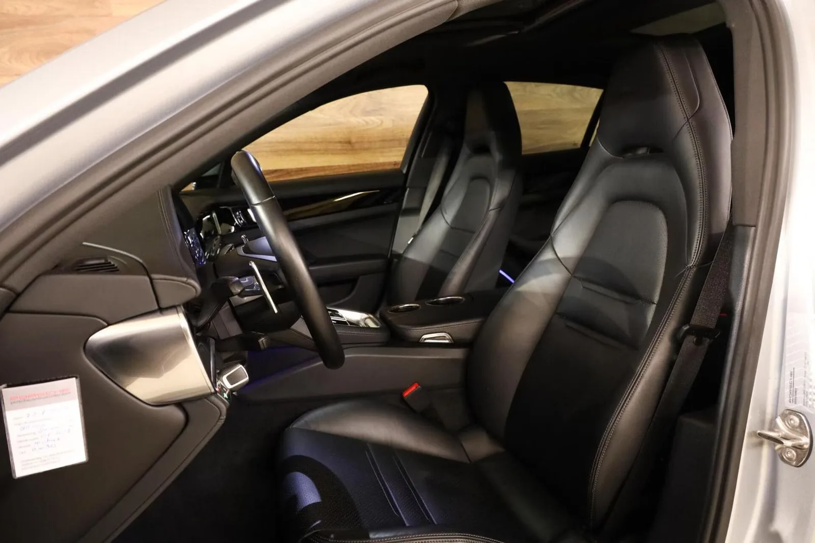 2021 Porsche Panamera 4 E-Hybrid, 6/30