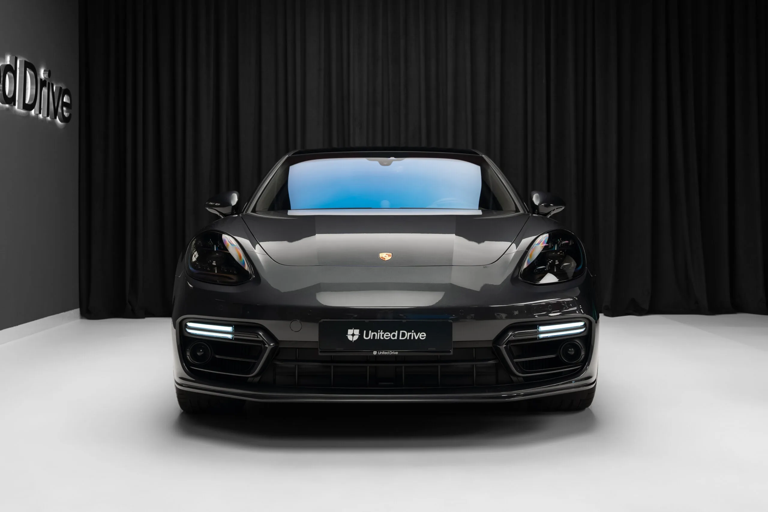 2021 Porsche Panamera 4S E-Hybrid, 2/30