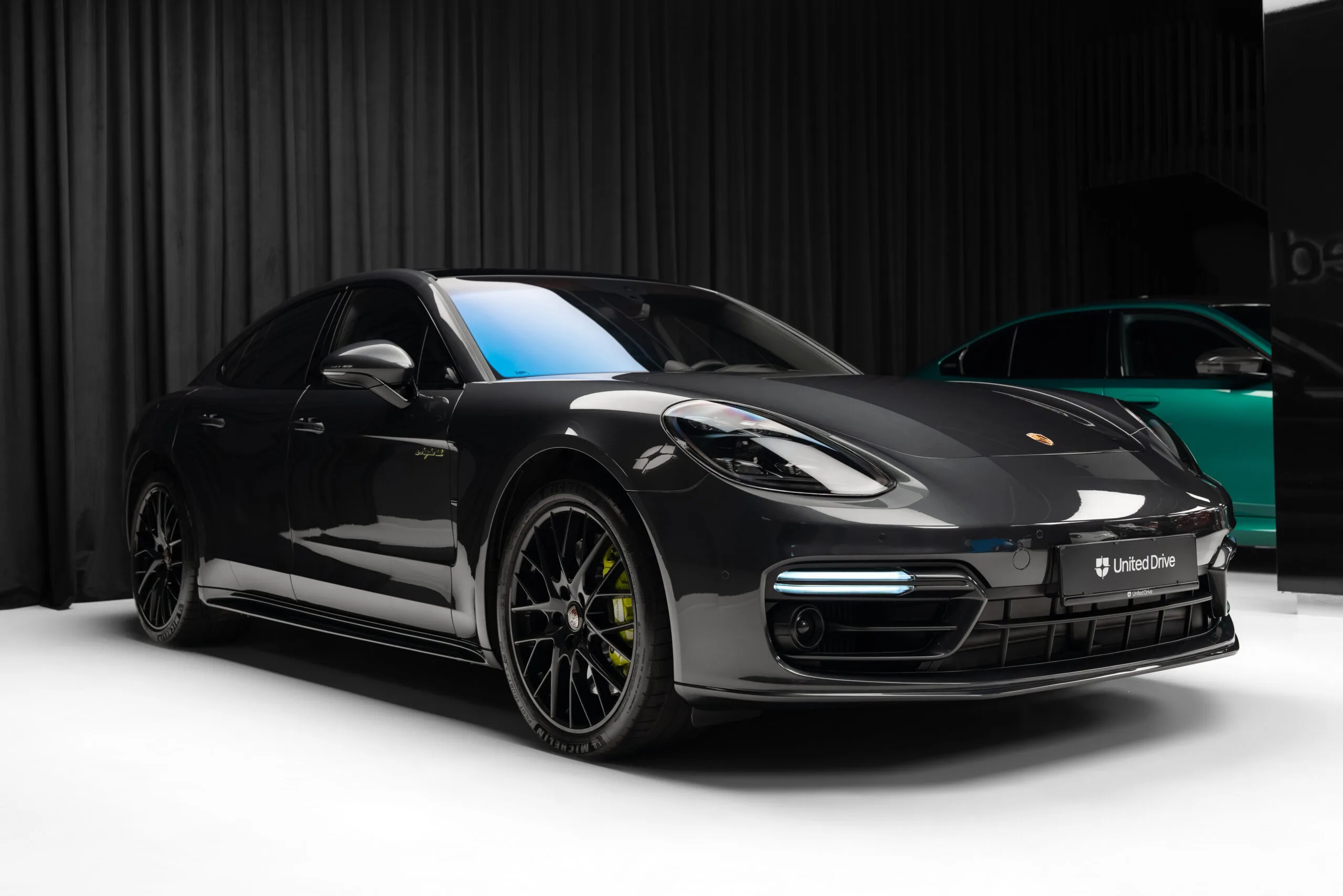 2021 Porsche Panamera 4S E-Hybrid, 3/30