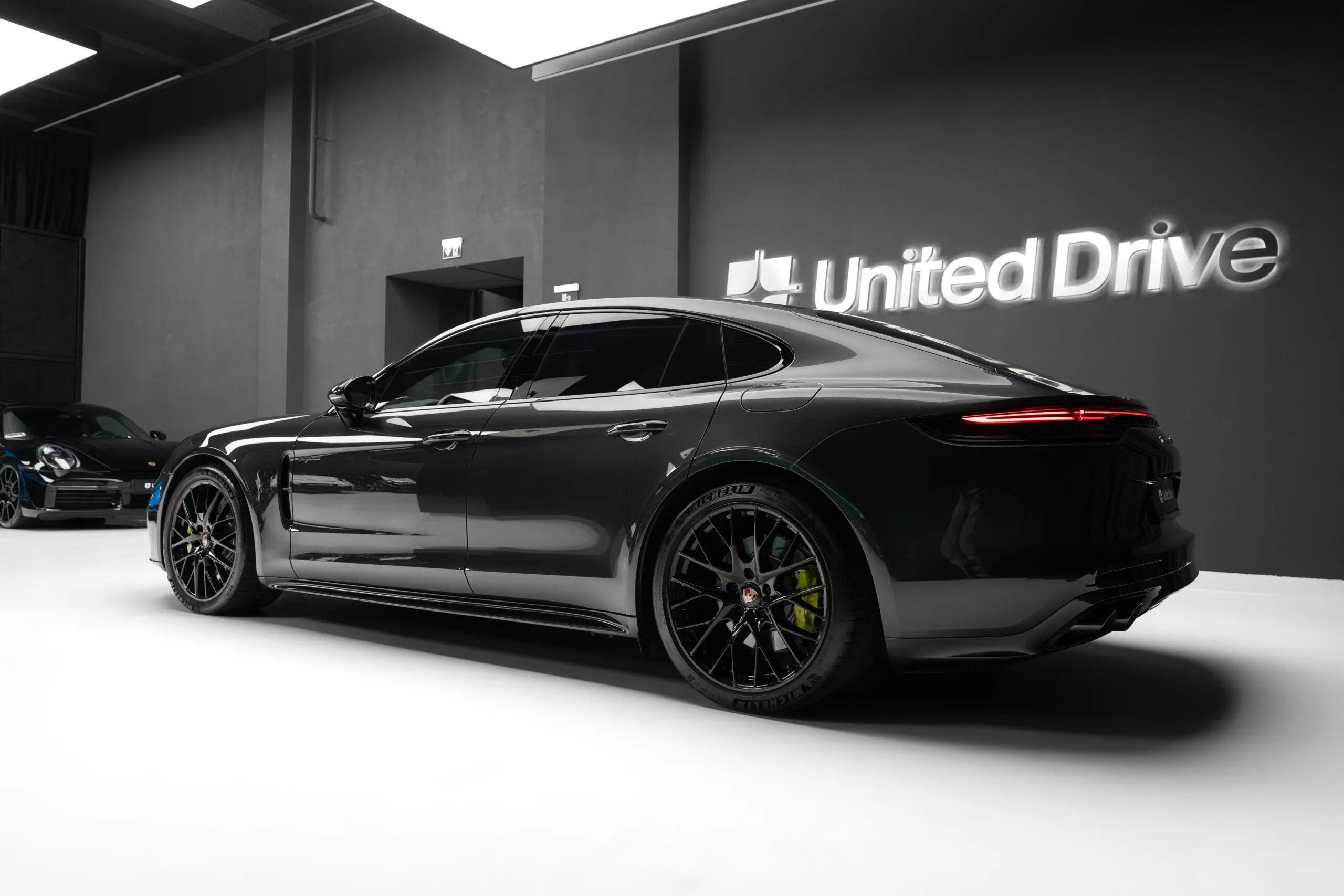 2021 Porsche Panamera 4S E-Hybrid, 8/30