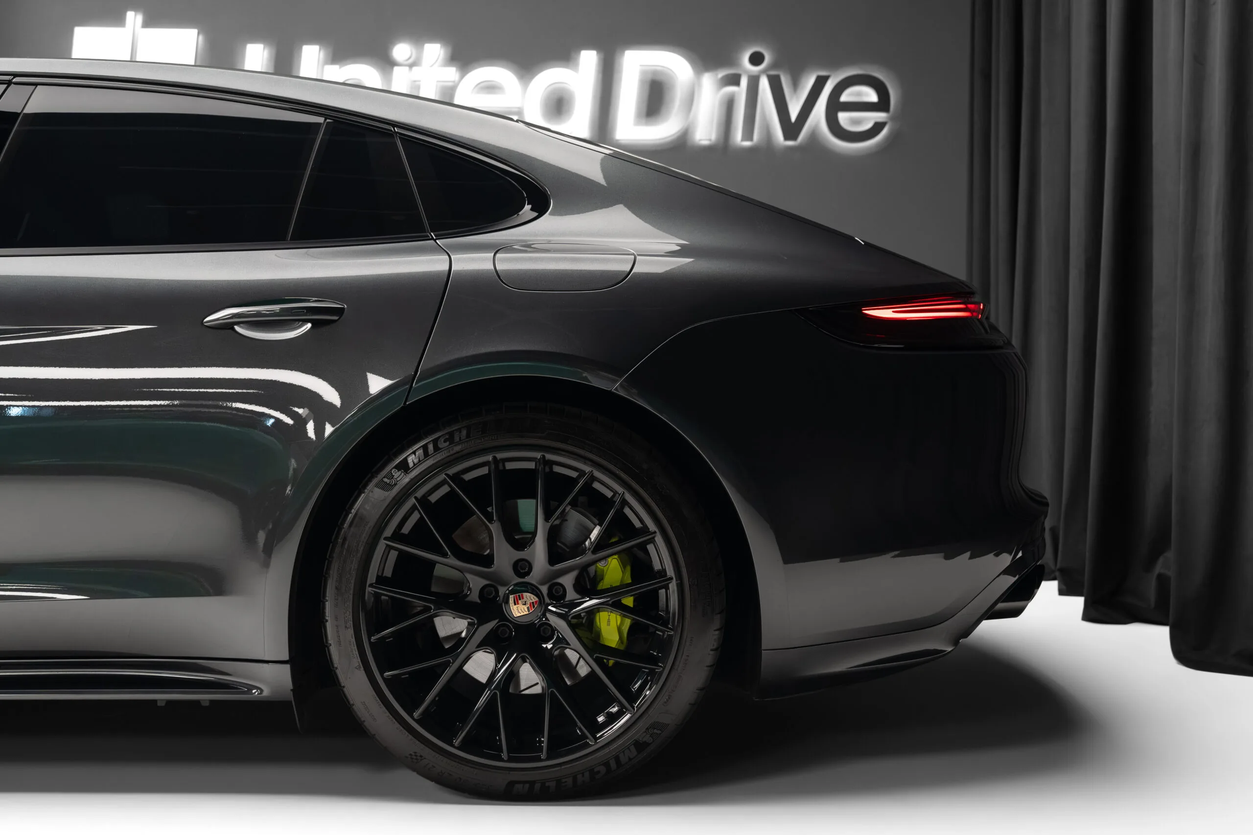 2021 Porsche Panamera 4S E-Hybrid, 9/30