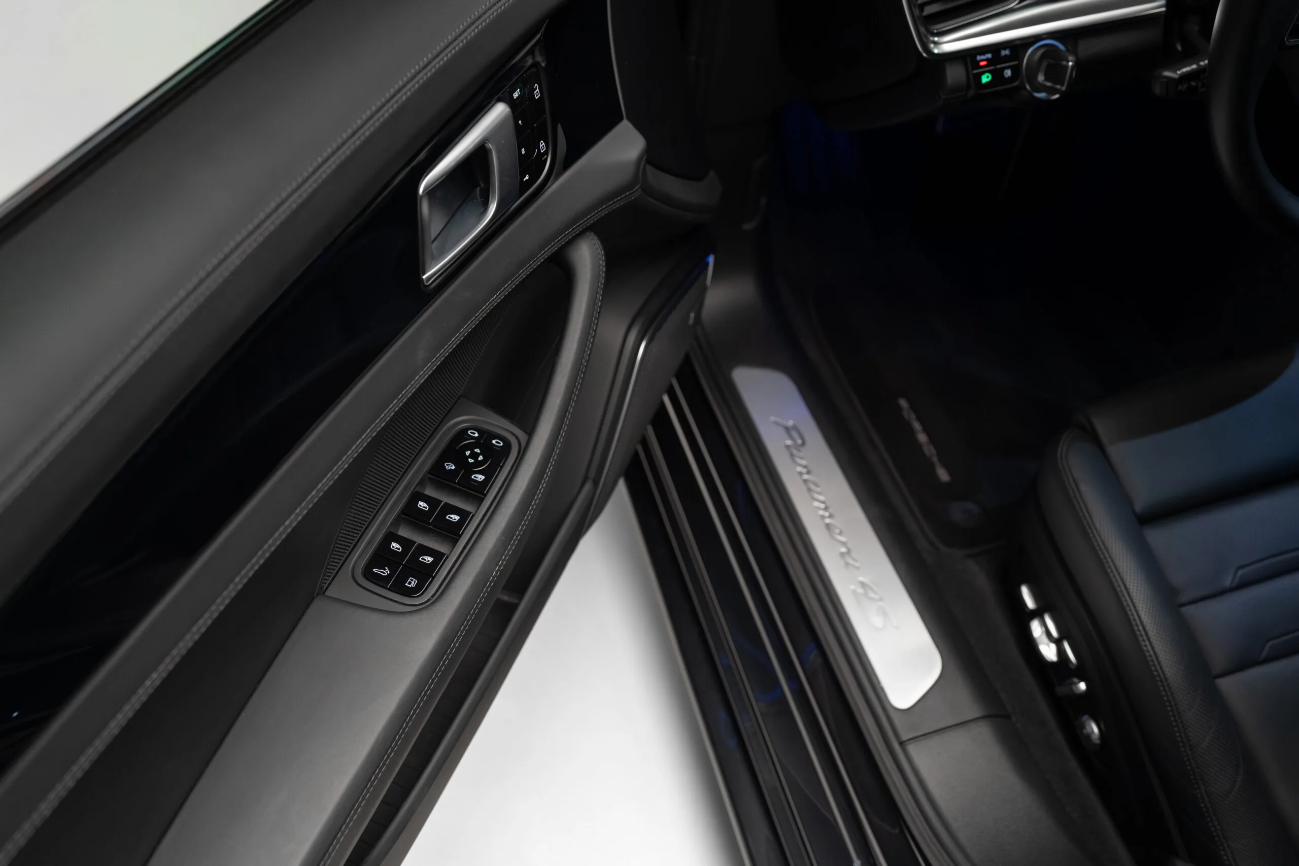 2021 Porsche Panamera 4S E-Hybrid, 13/30