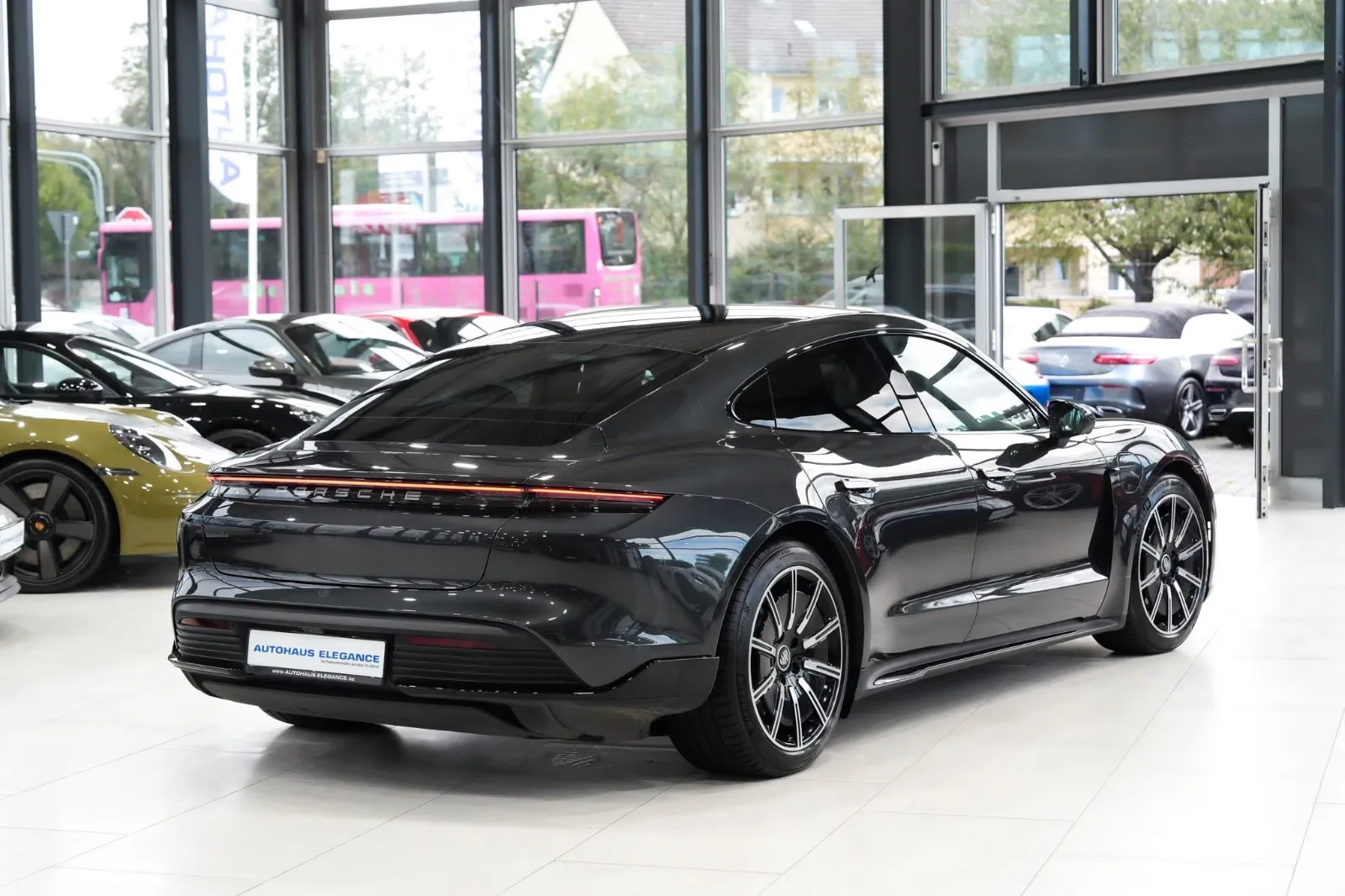 2021 Porsche Taycan 4S, 2/30