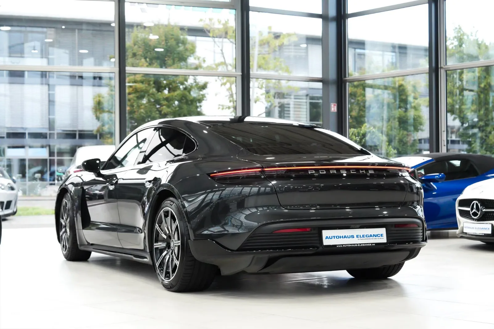 2021 Porsche Taycan 4S, 3/30