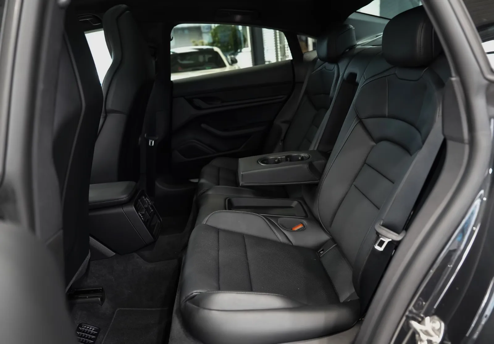 2021 Porsche Taycan 4S, 15/30
